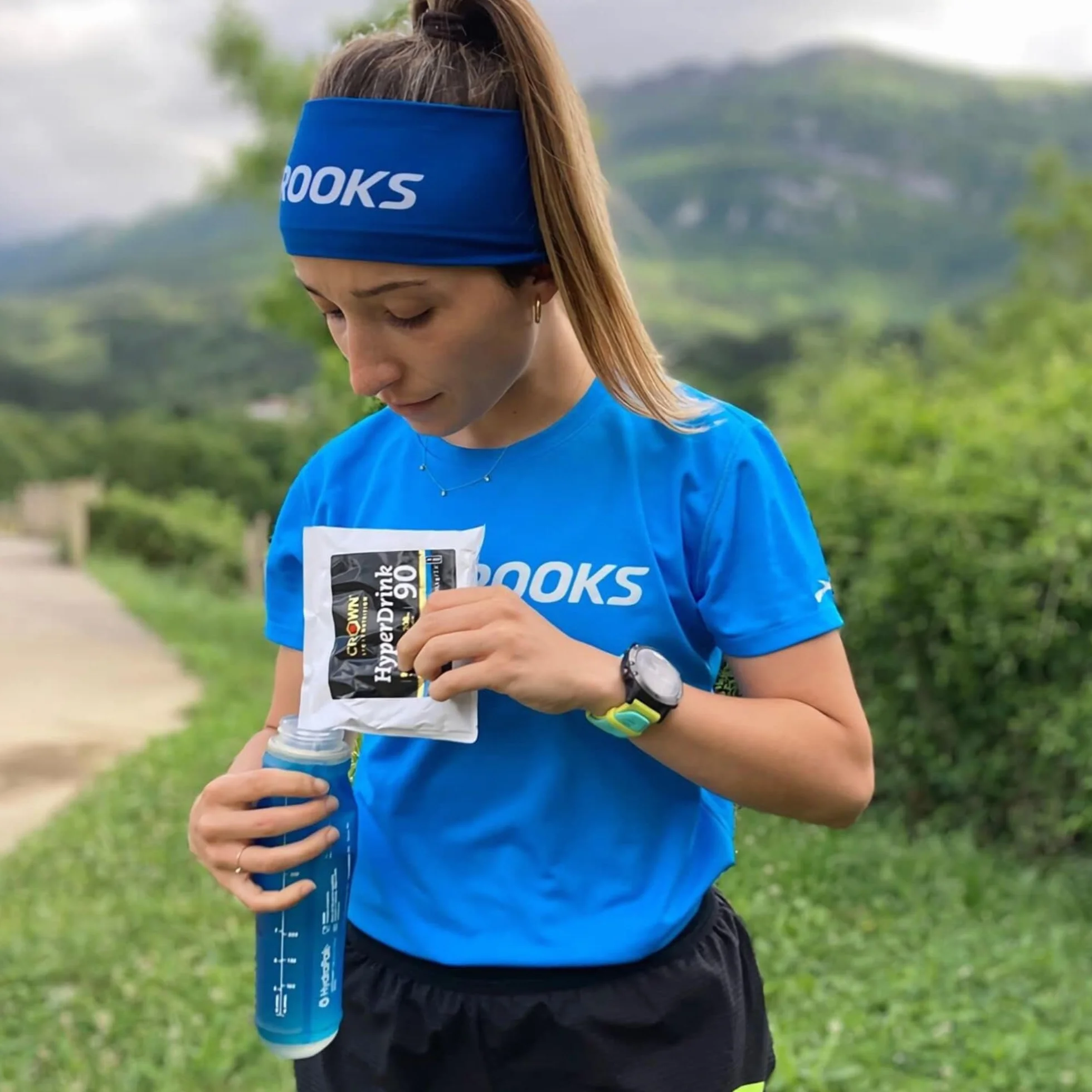 Crown Sport Nutrition HyperDrink 90 | Bebida Alta Carbohidratos 90 g en 500 ml y Sodio | Polvo Bote 1490 g 16 Tomas | Maltodextrina Fructosa Ratio 1:0,8 y Sal Marina | Sin Aditivos Sin Sabor