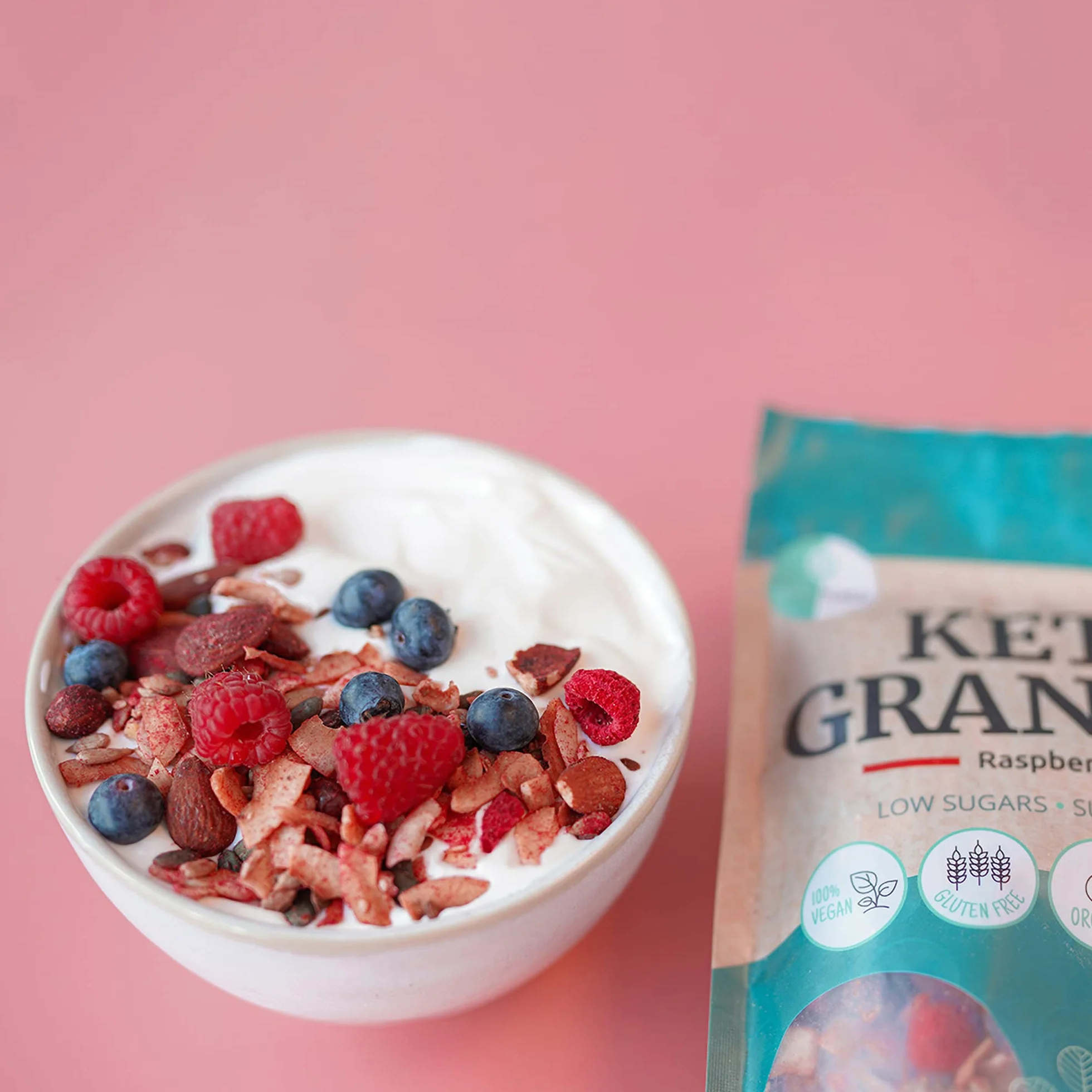Go-Keto BIO Keto Granola Raspberry 6x 290g - Low Carb Keto Muesli para un delicioso desayuno keto, con chips de coco, nueces, frutas, semillas de girasol y de calabaza, vegan, sin gluten, sin lactosa