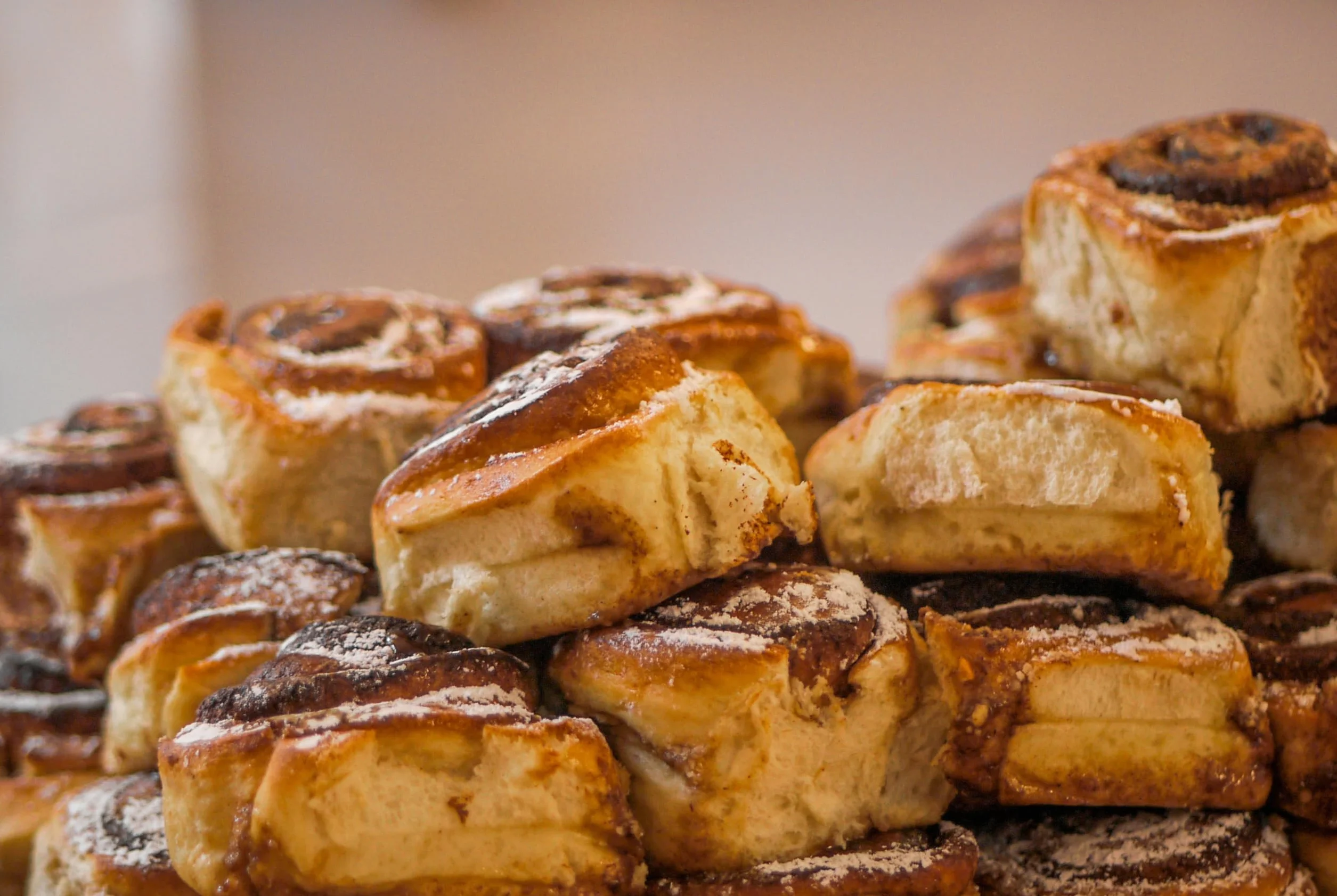 RUF - Cinnamon Rolls, Preparado Alimenticio en Polvo, Glaseado de Azucar, 8 porciones, 497gr
