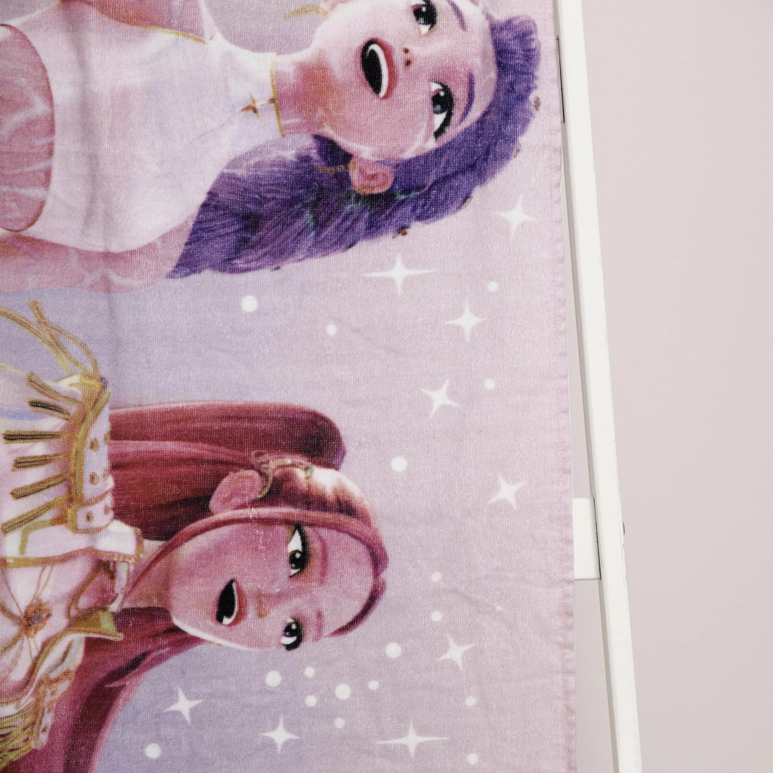 Toalla Oficial K-Pop Demon Hunters 100% Algodón 140x70 cm Celestial