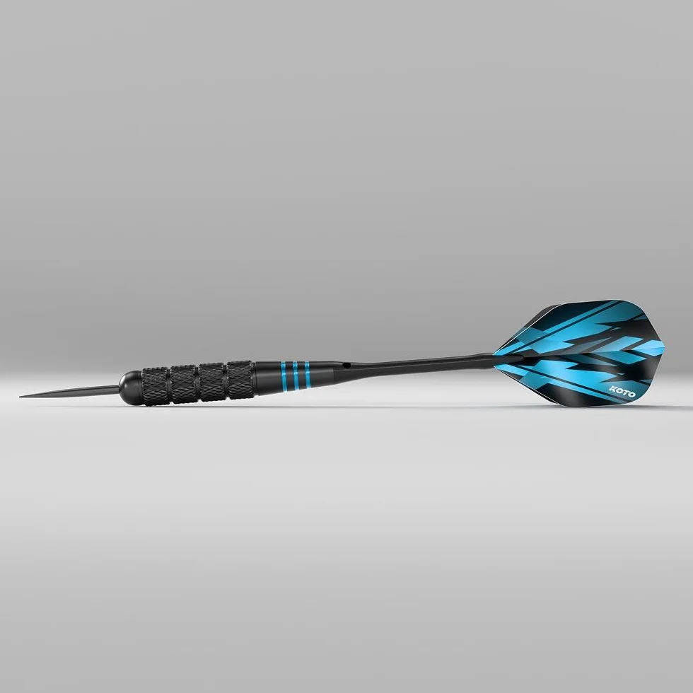 KOTO darts Juego de 4 dardos de latón 23g con maletín de aluminio negro