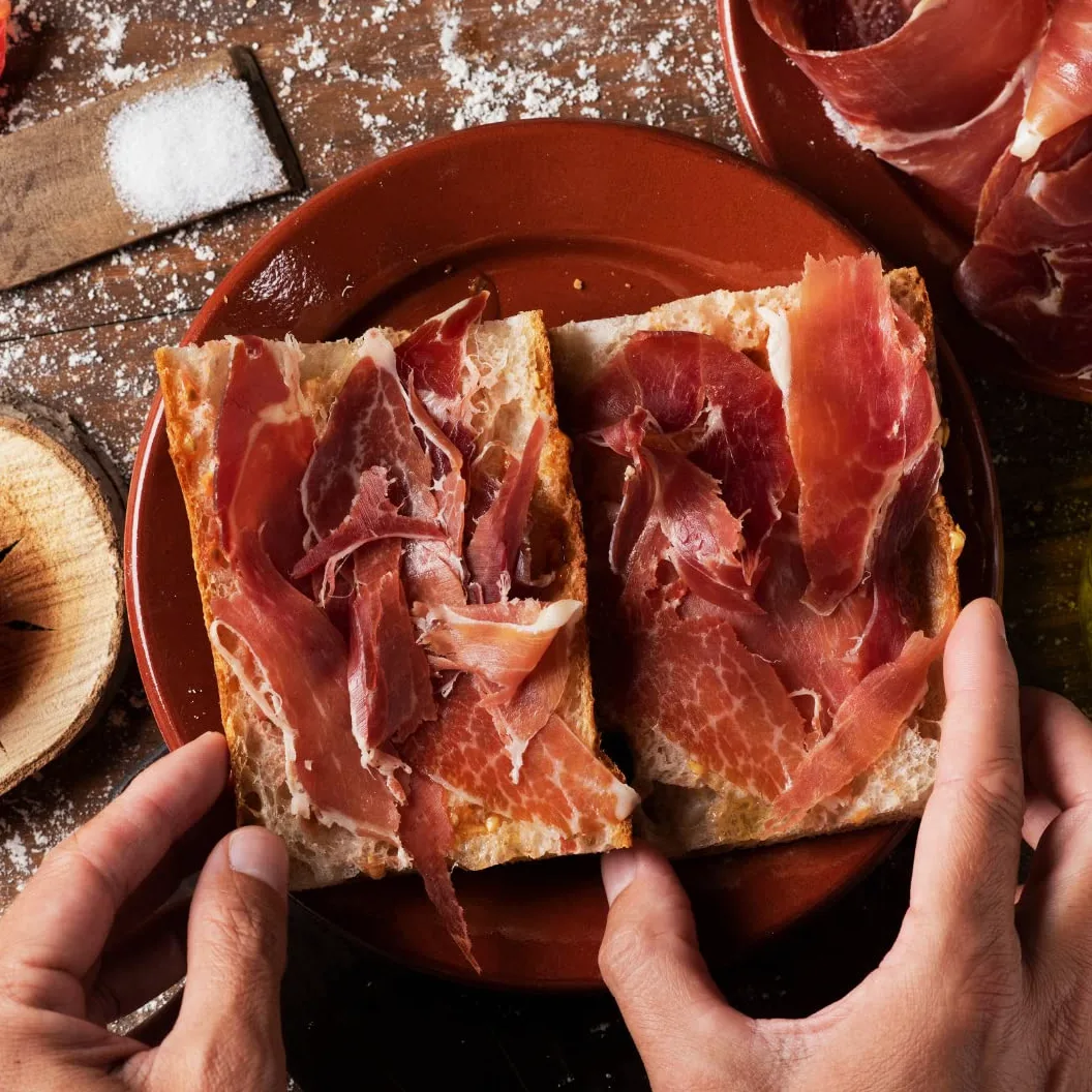 Aire Sano - Jamón de Teruel DOP Gran Premier entre 8-8.5 Kg + Taco de Lomo Padre 100% Duroc de 310g - Envasado al vacío