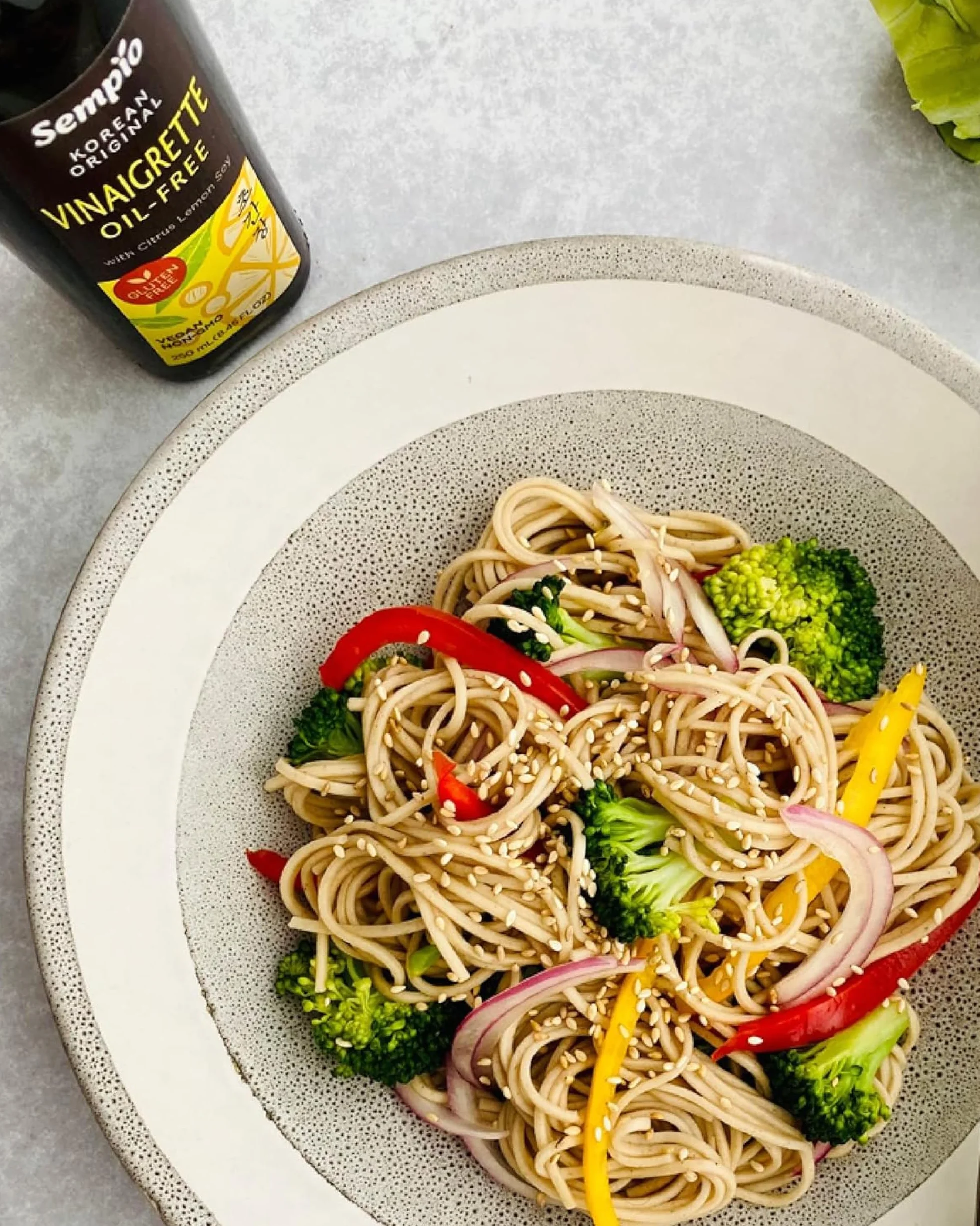 SEMPIO Vinagreta sin Aceite Sempio con Limón Cítrico de Soja - Aderezo Versátil y Picante para Ensaladas, Mojar y Más Auténtica Salsa Coreana Vegana, No Transgénica, Reducida en Sal - 1 x 250 ml