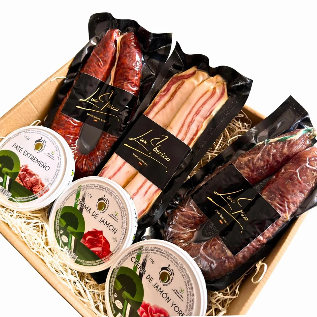 Lux Ibérico Lote Platon - Patés Extremeños, Panceta y Embutido | Chorizo y salchichón ibérico, panceta curada y tres patés extremeños para untar. Aperitivo completo listo para regalar.