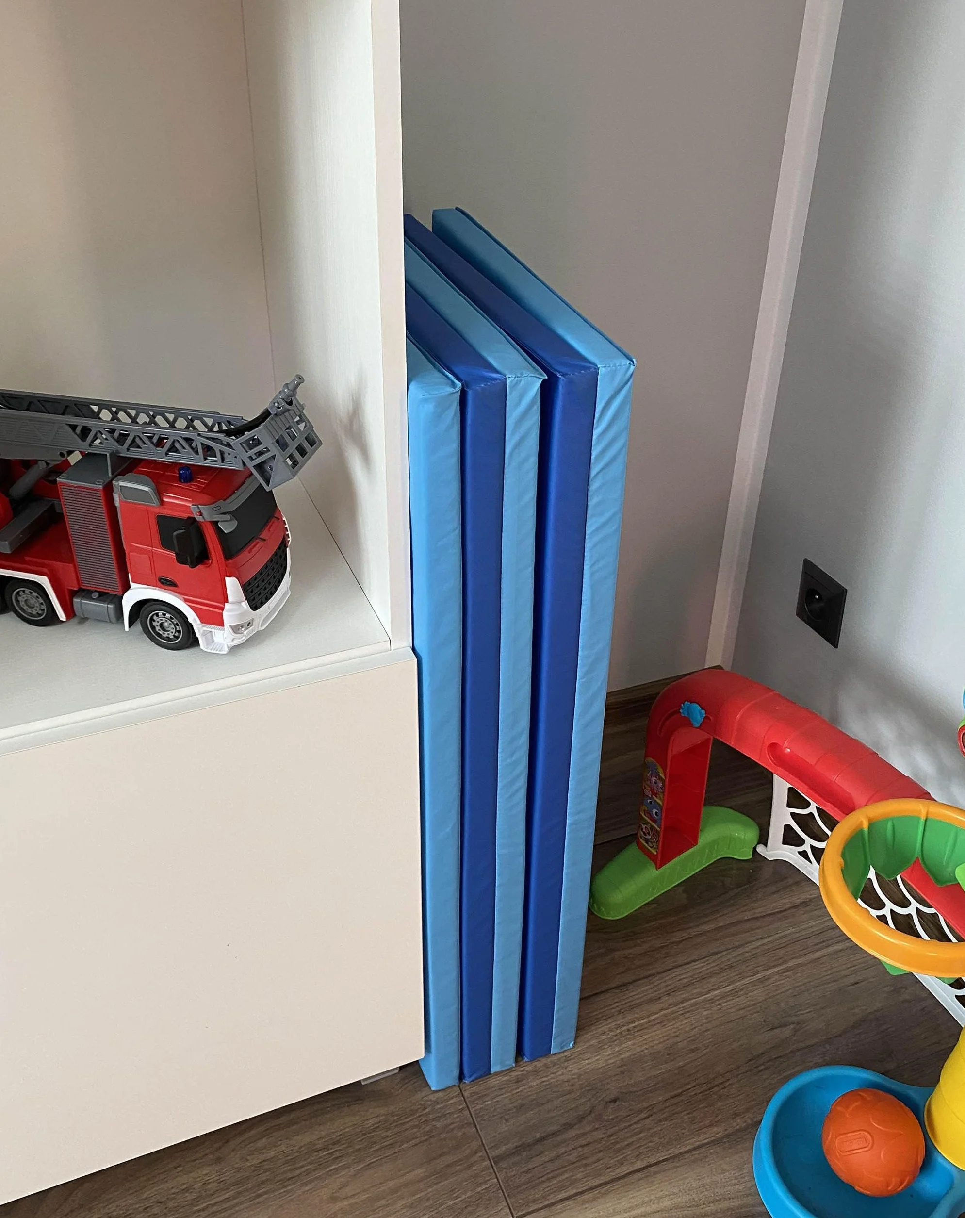 PLUFSIG Colchoneta de gimnasia plegable 78x185 cm Azul
