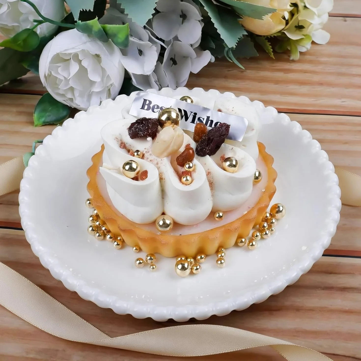Perlas de Azúcar Blancas, Doradas & Plateadas Comestibles 130g - 4 Tamaños de Perlas para Decorar Tartas, Cupcakes y Galletas - Ideal para Bodas, Cumpleaños, Halloween, Navidad, Sprinkles