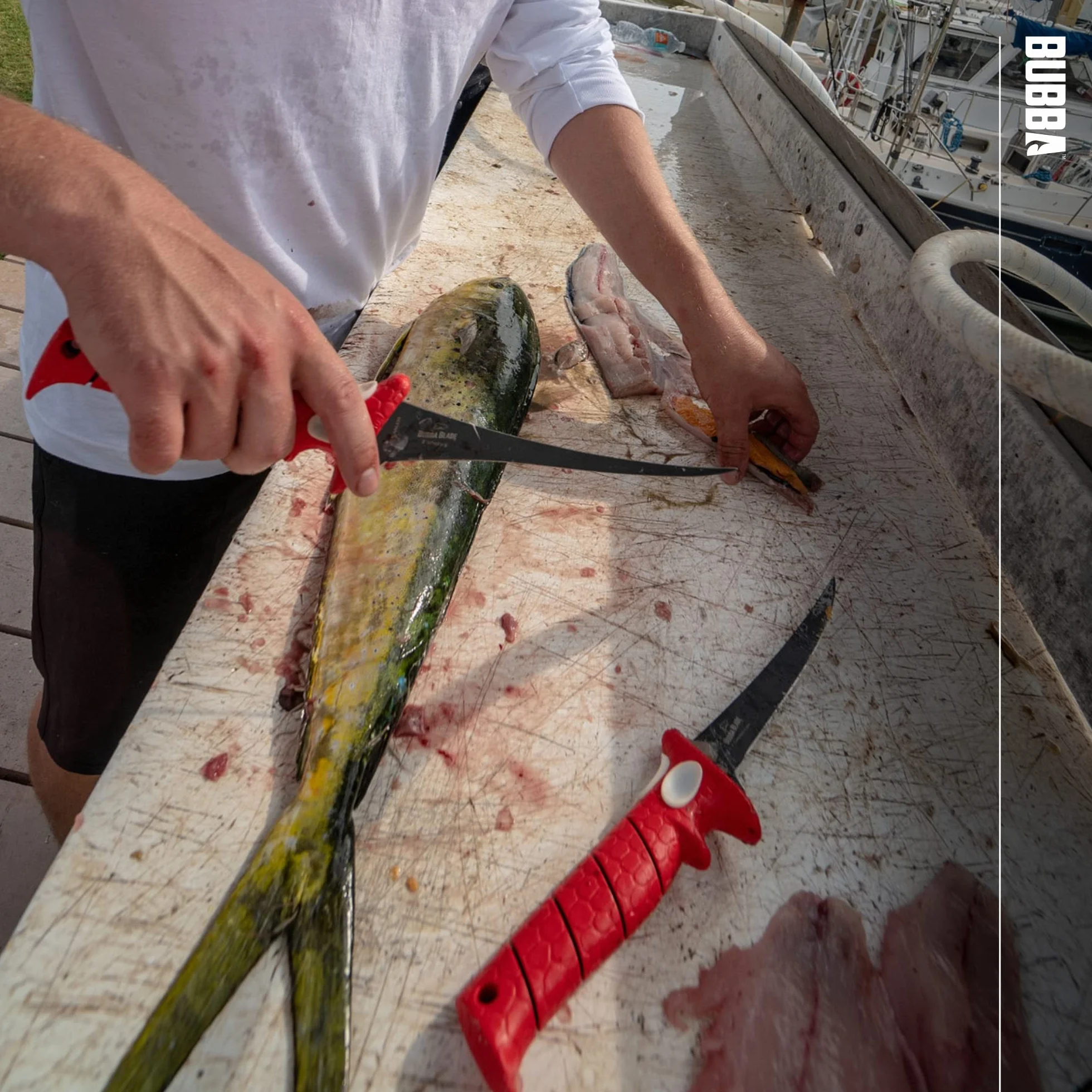Cuchilla de acero inoxidable antiadherente con mango antideslizante para pesca, barcos y caza