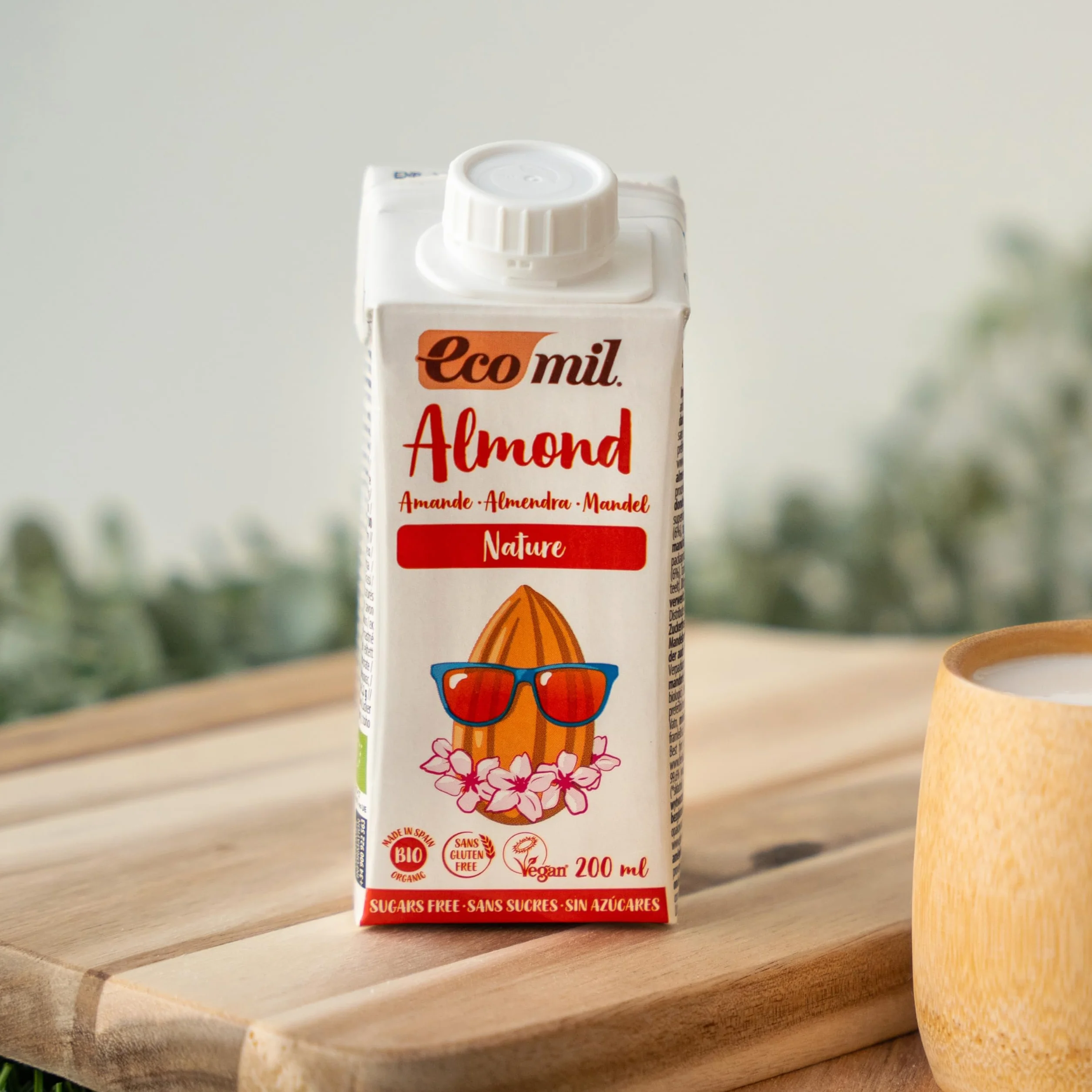 Ecomil Almond Nature Bio 200ml | Leche de Almendra Ecológica Sin Gluten | 100% Natural | Sin Azúcares Añadidos | Apta para Dieta Vegana | Bebida Vegetal Saludable y Nutritiva