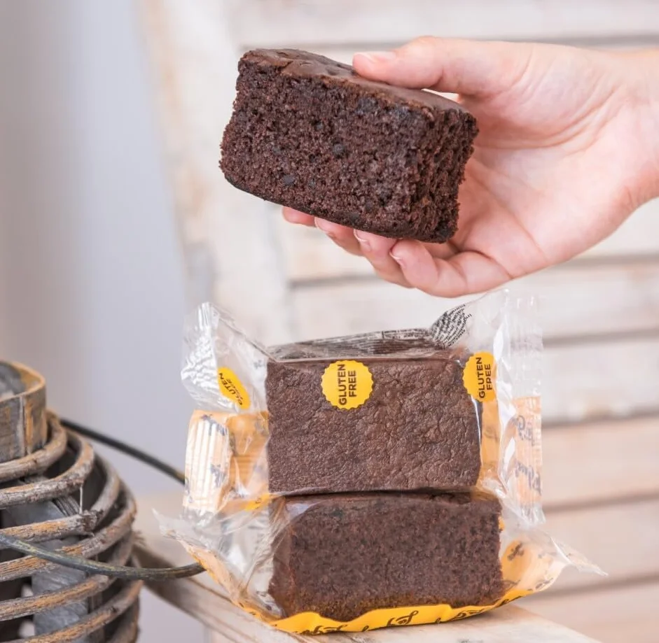 Bizcocho de Cacao con Chips de Chocolate - La Granja - Sin Gluten y Sin Lactosa. 30 Unidades. Envueltas de forma Individual.