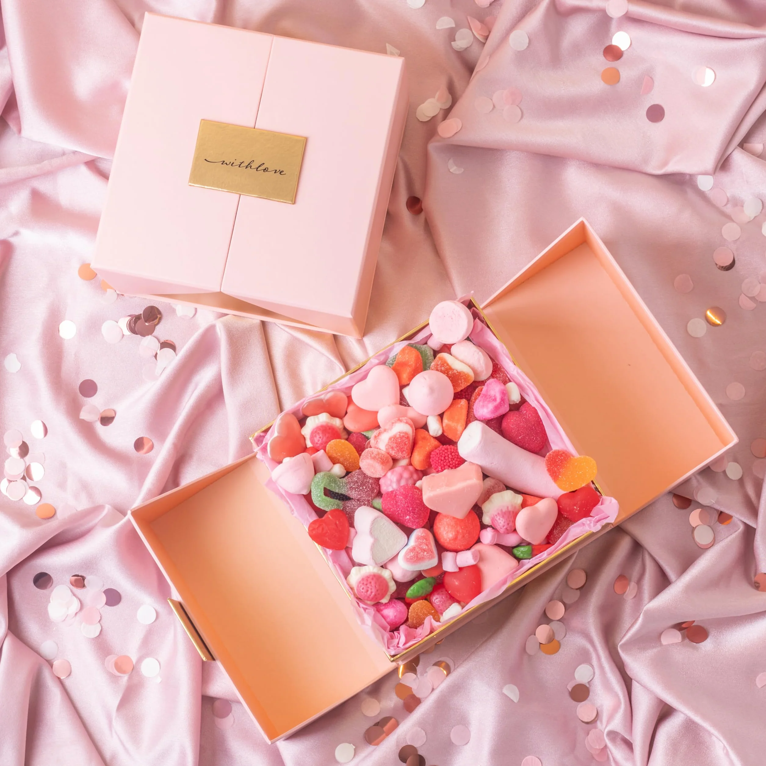 Onza. Caja de chuches Regalo mujer original. Cesta de diseño rellena de las mejores gominolas. 1KG de chuches. Regalo dia de la madre, Regalos Pareja, Cumpleaños. Regalo personalizado con etiqueta