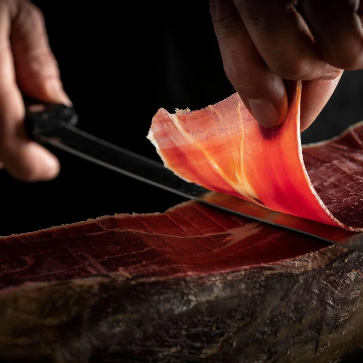 Jamón Umbro Entero Pepato Kg.6-7 - Norcineria Umbra Producción Artesanal - Gluten Free - El Salchero desde 1978