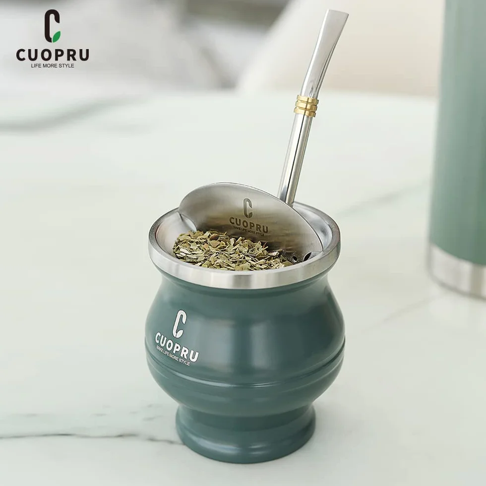 Cuopru Juego de taza y juego de yerba mate de acero inoxidable, 6.7 onzas, verde militar, diseño moderno