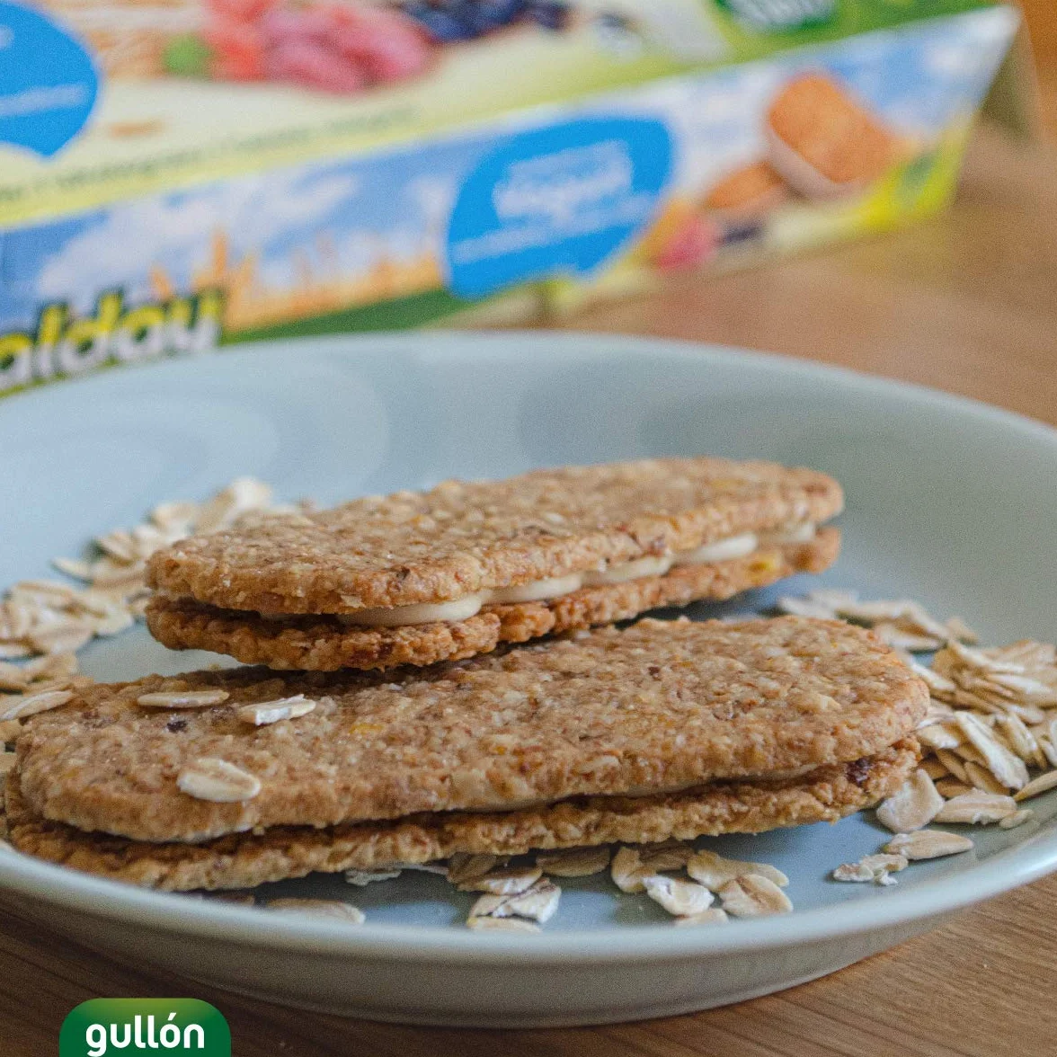 Gullón Vitalday Sandwich Yogur Galleta Desayuno y Merienda, Paquete de 5 x 44g
