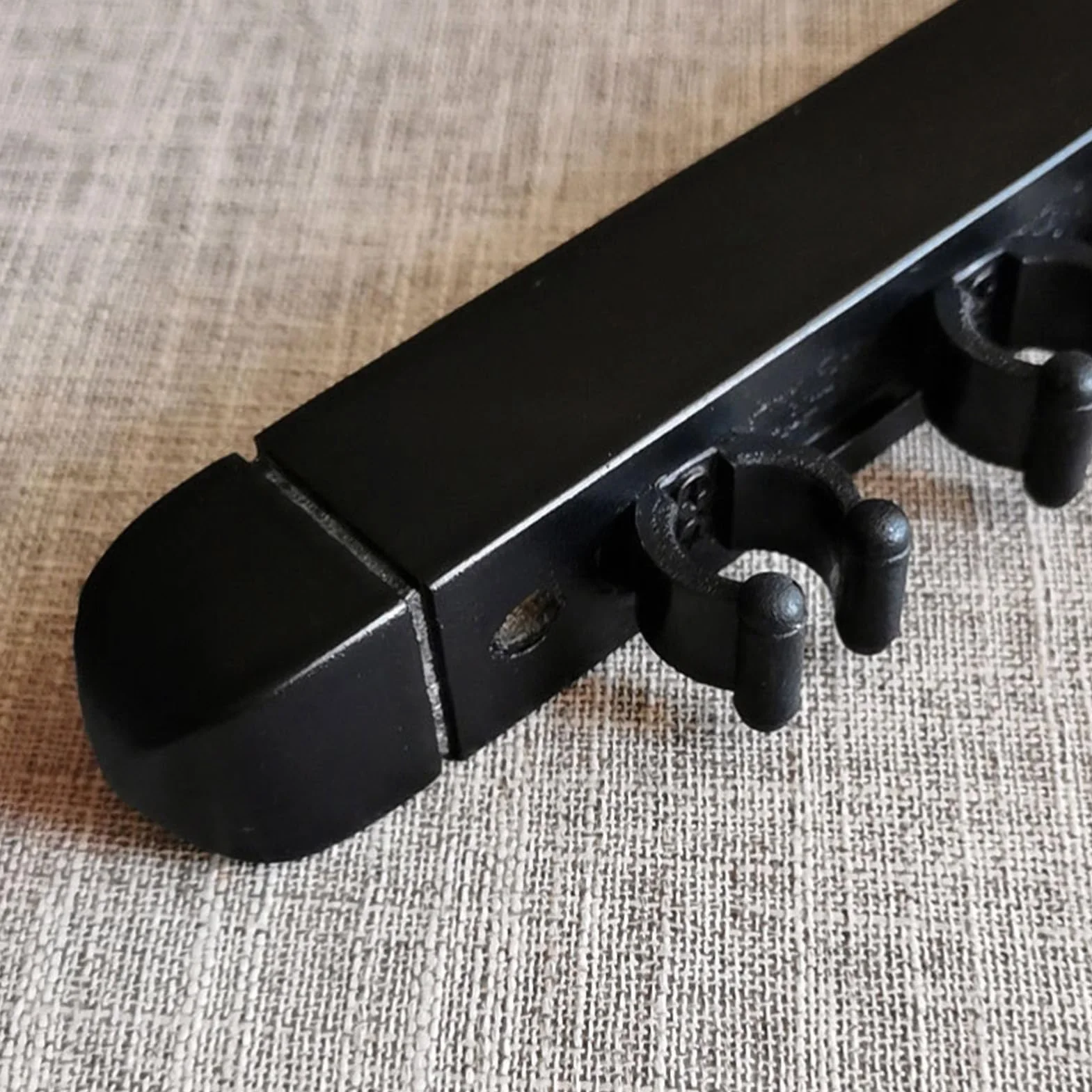 Soporte de pared para tacos de billar de madera dura con 4 clips