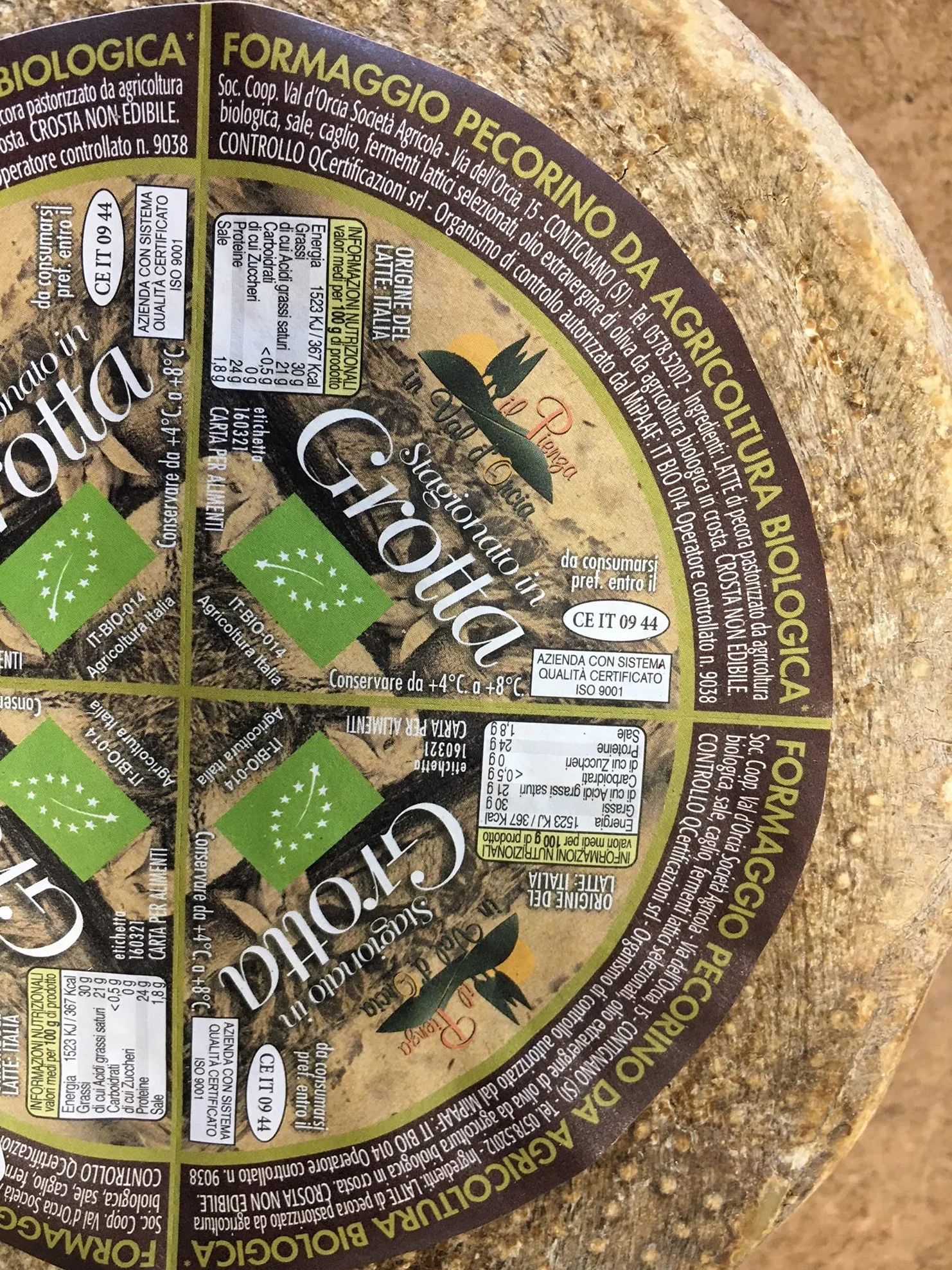 Pecorino Bio Grotta Queso Orgánico de Oveja Sazonado en Grotta Cueva 1.7 kg