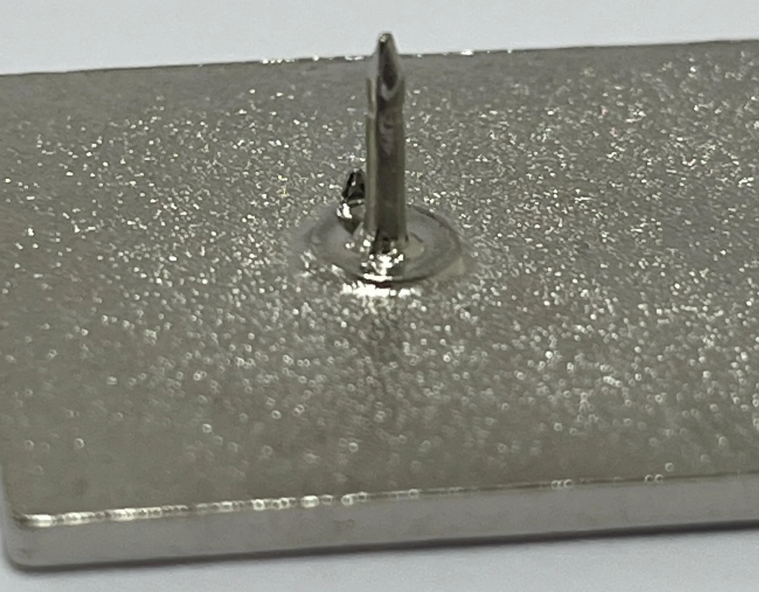 DFB Pin Anstecker Meisterpokal 3 Liga Pokal Trophy 30 mm Höhe Metall Miniatur Zamak Fußball Fanartikel