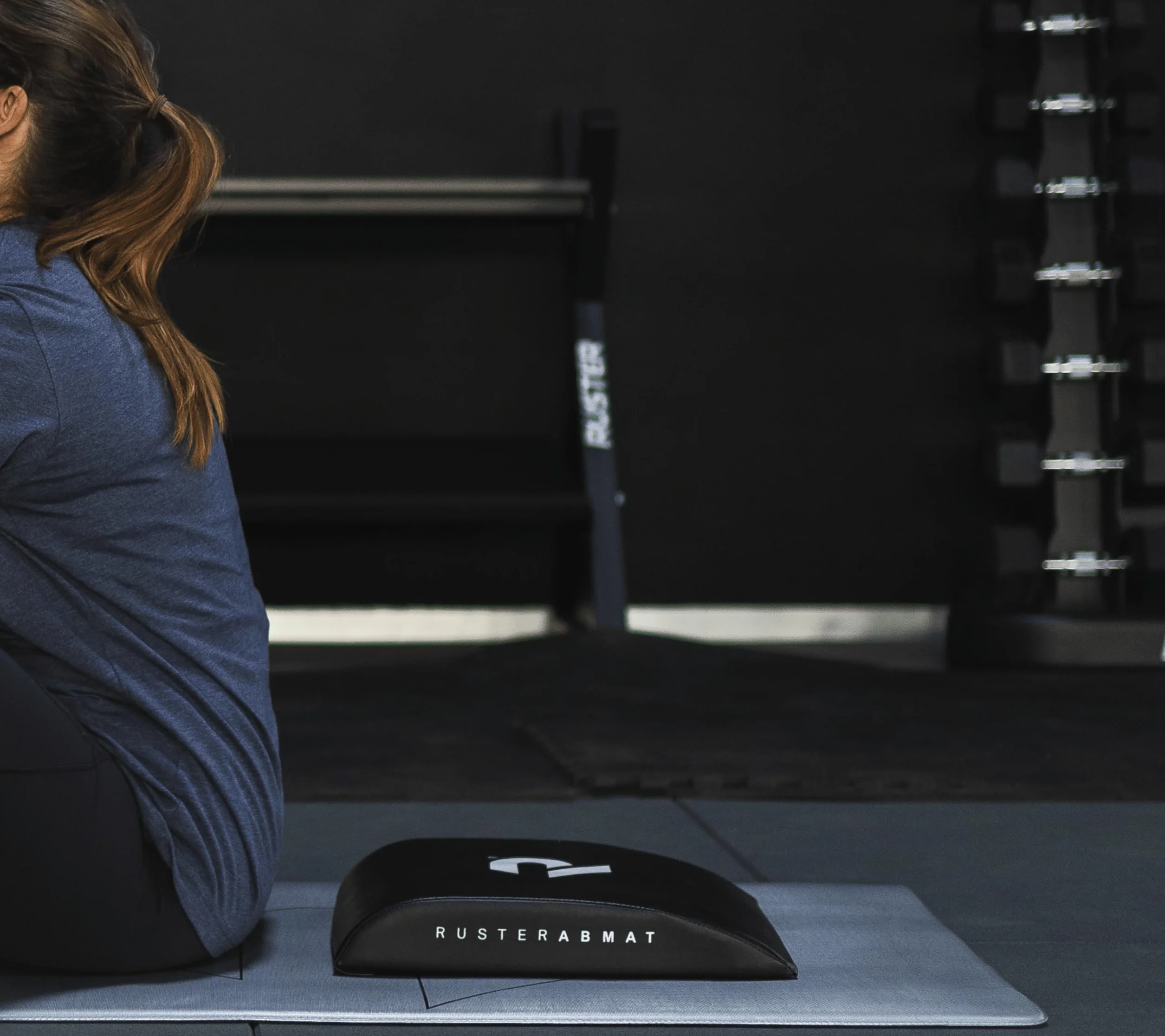 RUSTER AB Mat Cojín Abdominal Ergonómico para Core Training Apoyo Lumbar Antideslizante Foam Alta Densidad Polipiel Resistente