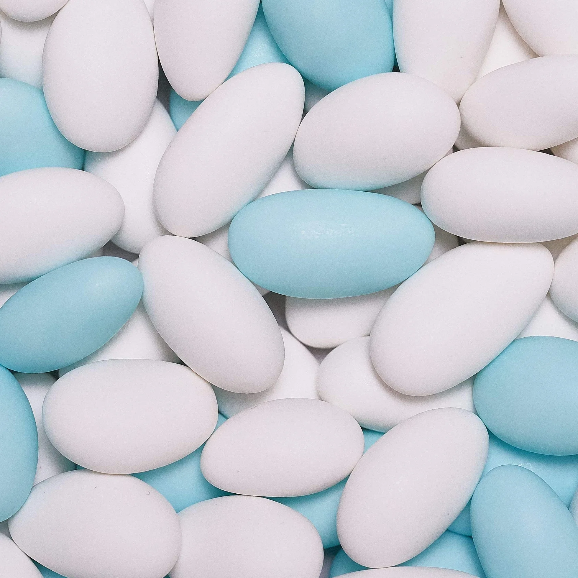 EinsSein Peladillas de Almendra Gracile Blanco y Azul cielo mate 1kg | 300 pieza Confeti Dulce para Fiestas | Grageas para Boda Bautizo y Comunión | Cumpleaños y Eventos