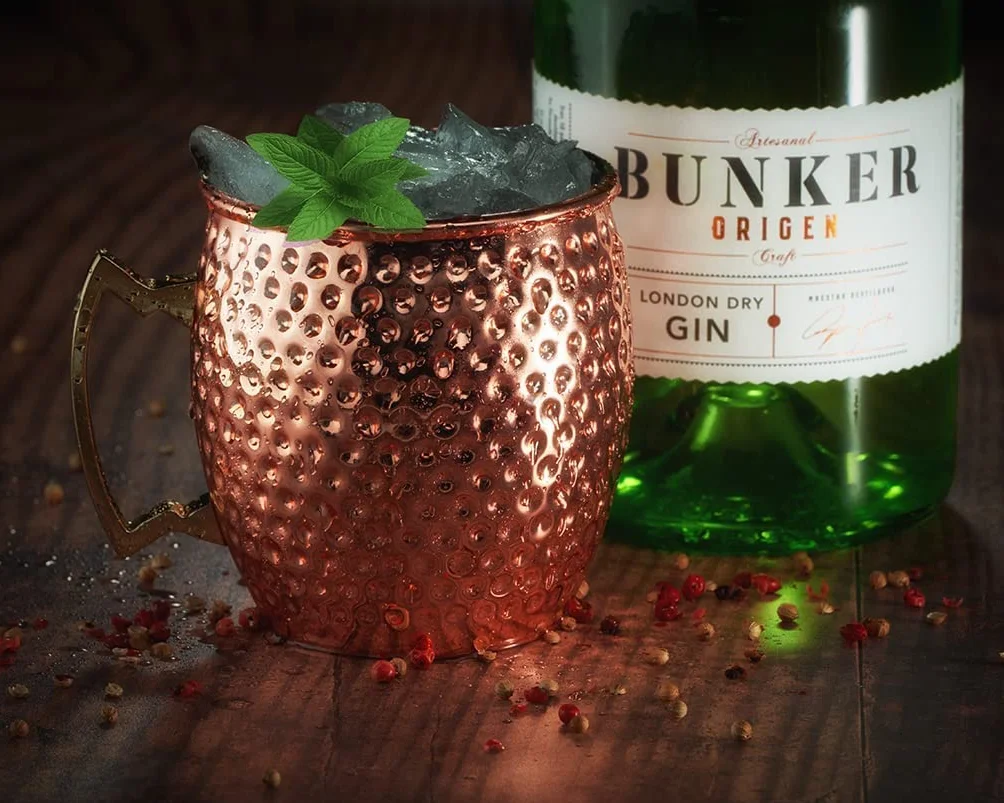 Bunker Distillery - Ginebra Premium Artesanal Bunker Origen - Botella 70 cl - London Dry Gin - Edición limitada - Premio Mejor Ginebra de España 2024,2023 y 2021 - Sin gluten - 100% natural
