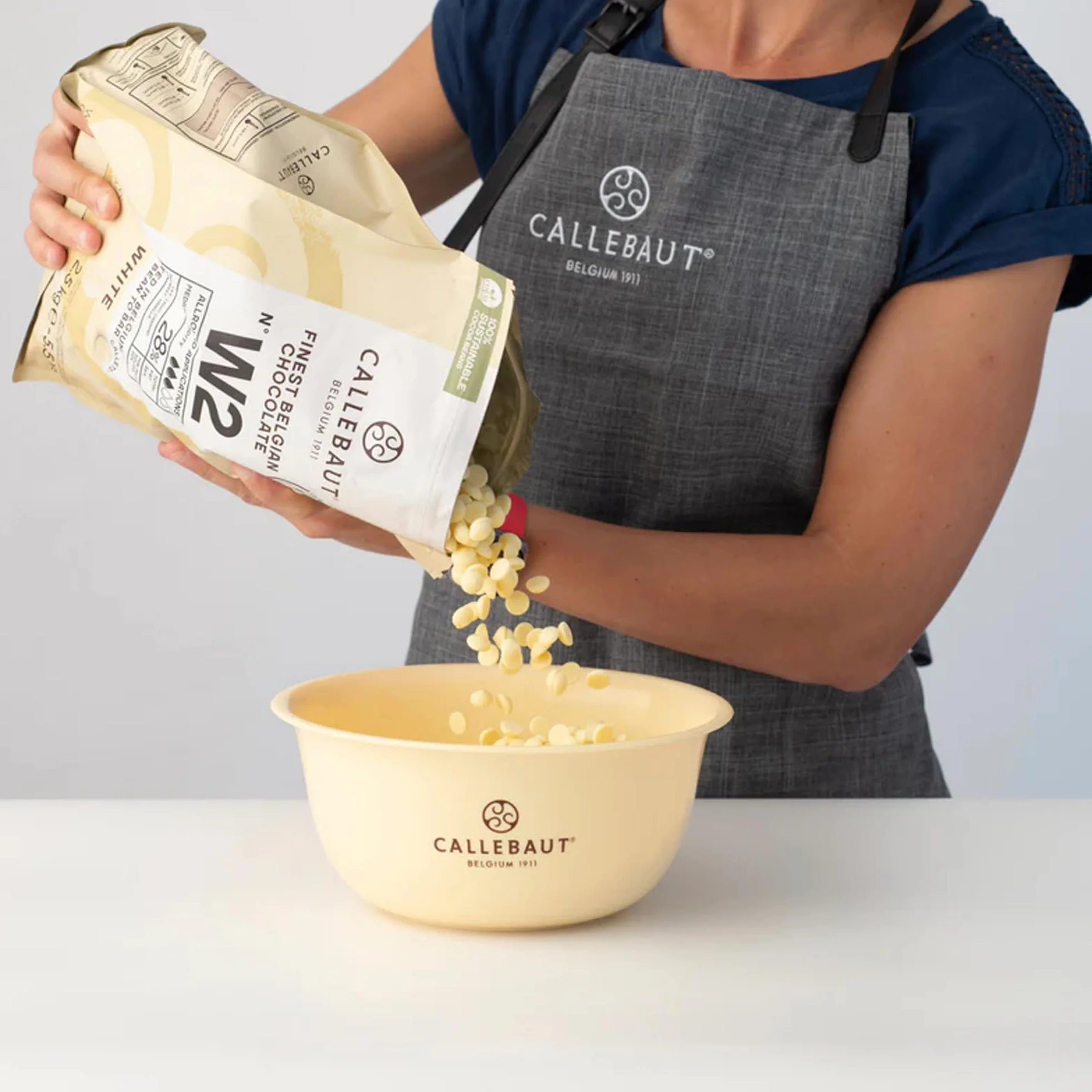 Callebaut Chocolate Blanco 2.5Kg Callets
