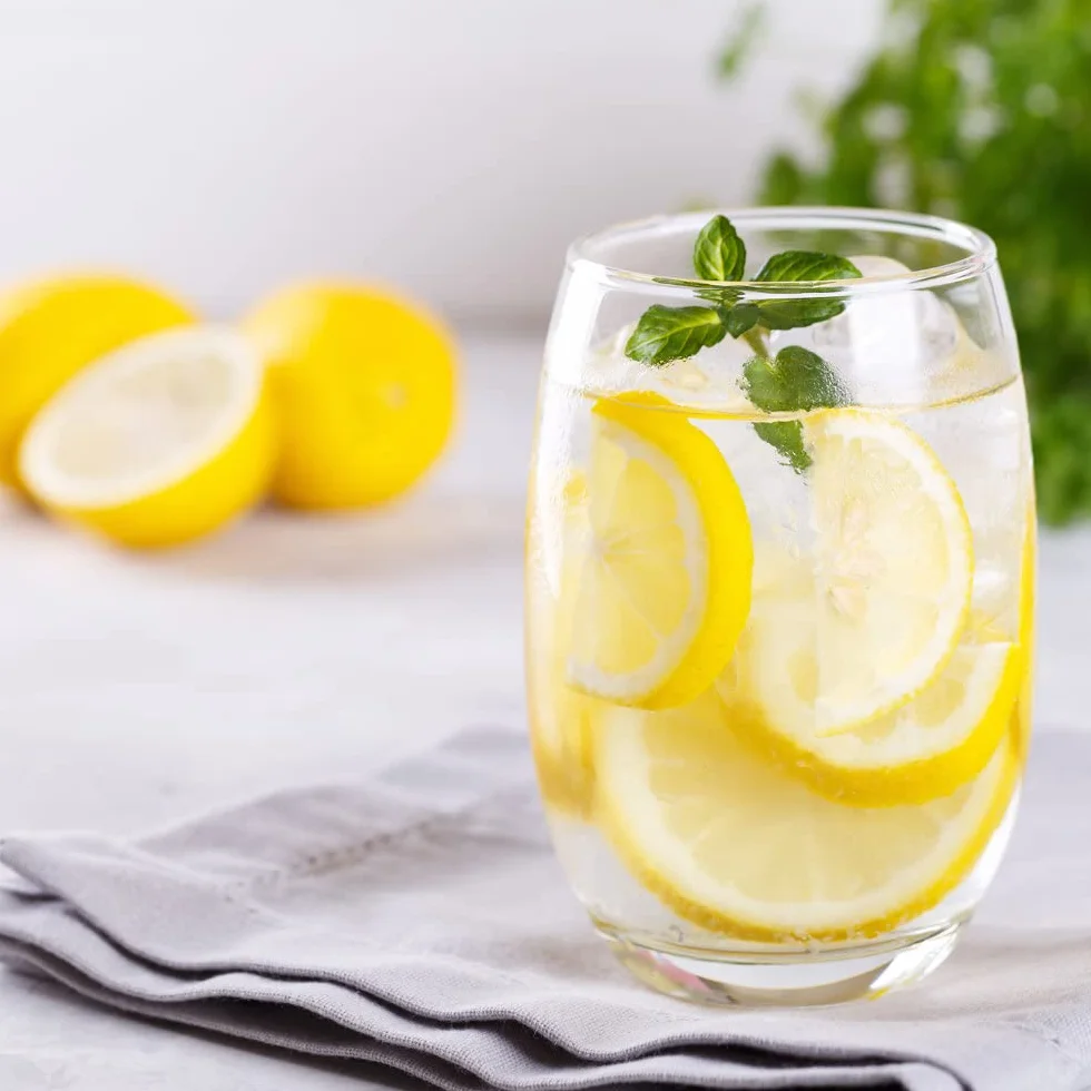PROFIT - Easy Drink Limón - Bebida instantánea con saborizante natural sin azúcares sabor Limón - Ideal para hidratarte y disfrutar de un refresco bajo en calorías - 15 sobres de 9 gramos