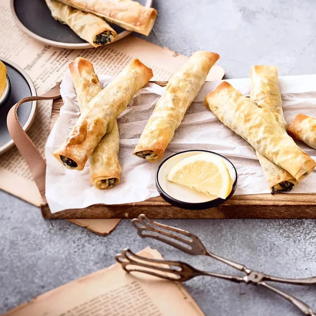 Öz Yufka Masa Fresca Diaria Pasteles Frescos Hojas de Masa Filo 1000g 6 Piezas