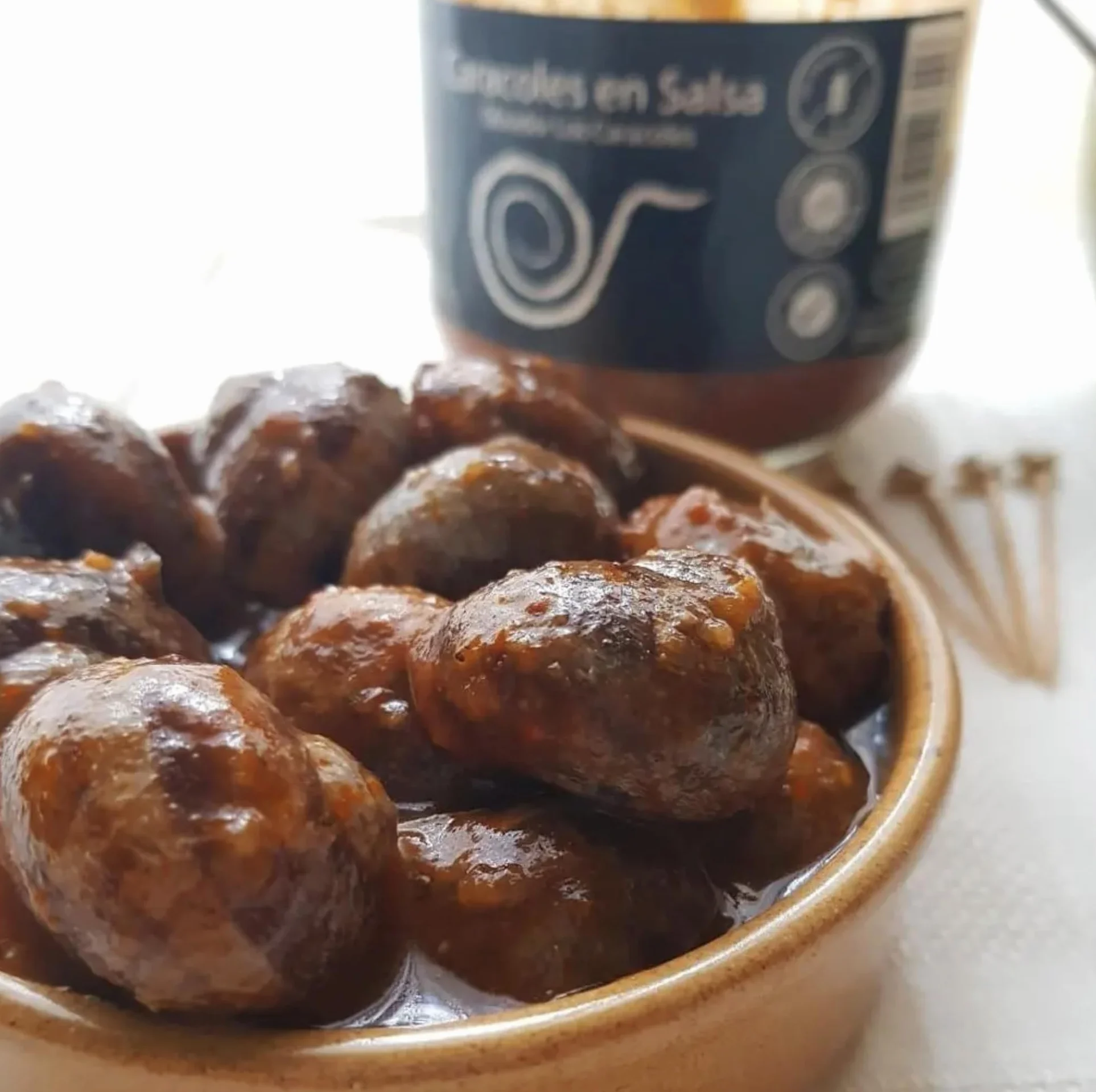 Caracoles en Salsa Casera – Pack 4 Tarros 550g con Chorizo y Jamón – Conserva Gourmet Artesana – Hecho en España