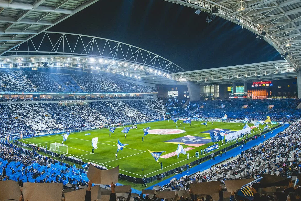 Tick&Box Caja Regalo Viaje de Fútbol FC Porto 1 Partido Primeira Liga 1 Noche Porto 2 Personas