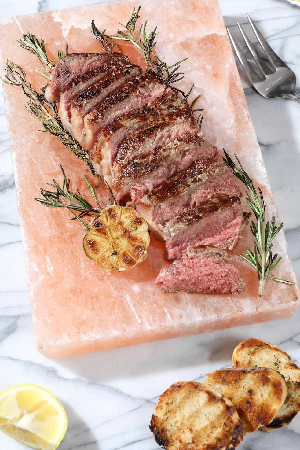 Spantik Plato de cocina de bloque de sal del Himalaya de 12 x 8 x 1.5 pulgadas para cocinar a la parrilla, cortar y servir piedra de sal de roca de grado alimenticio, regalos únicos para ahumadores,