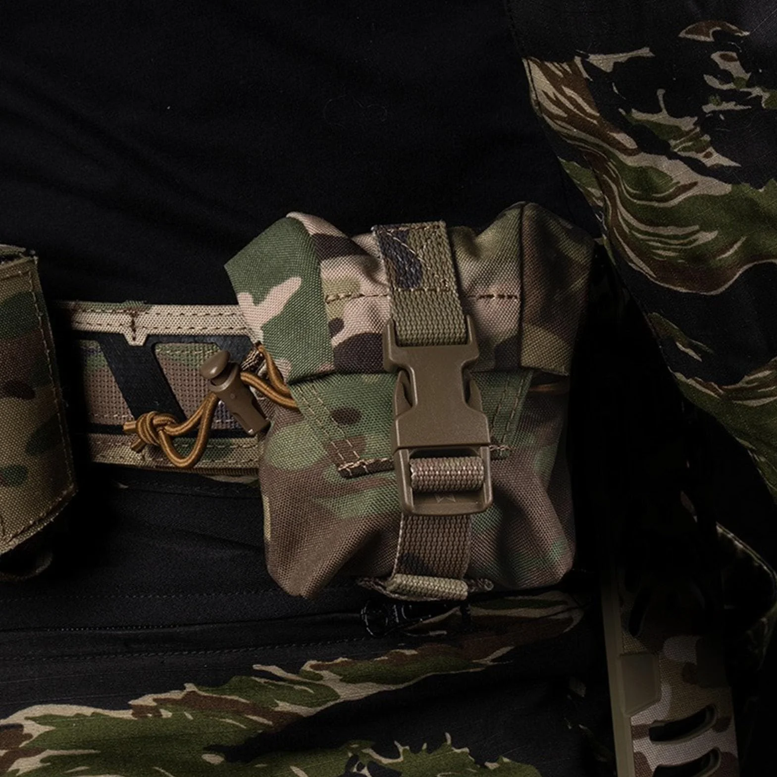 Porta Granada Airsoft Multiuso Funda Táctica MOLLE Cierre Rápido