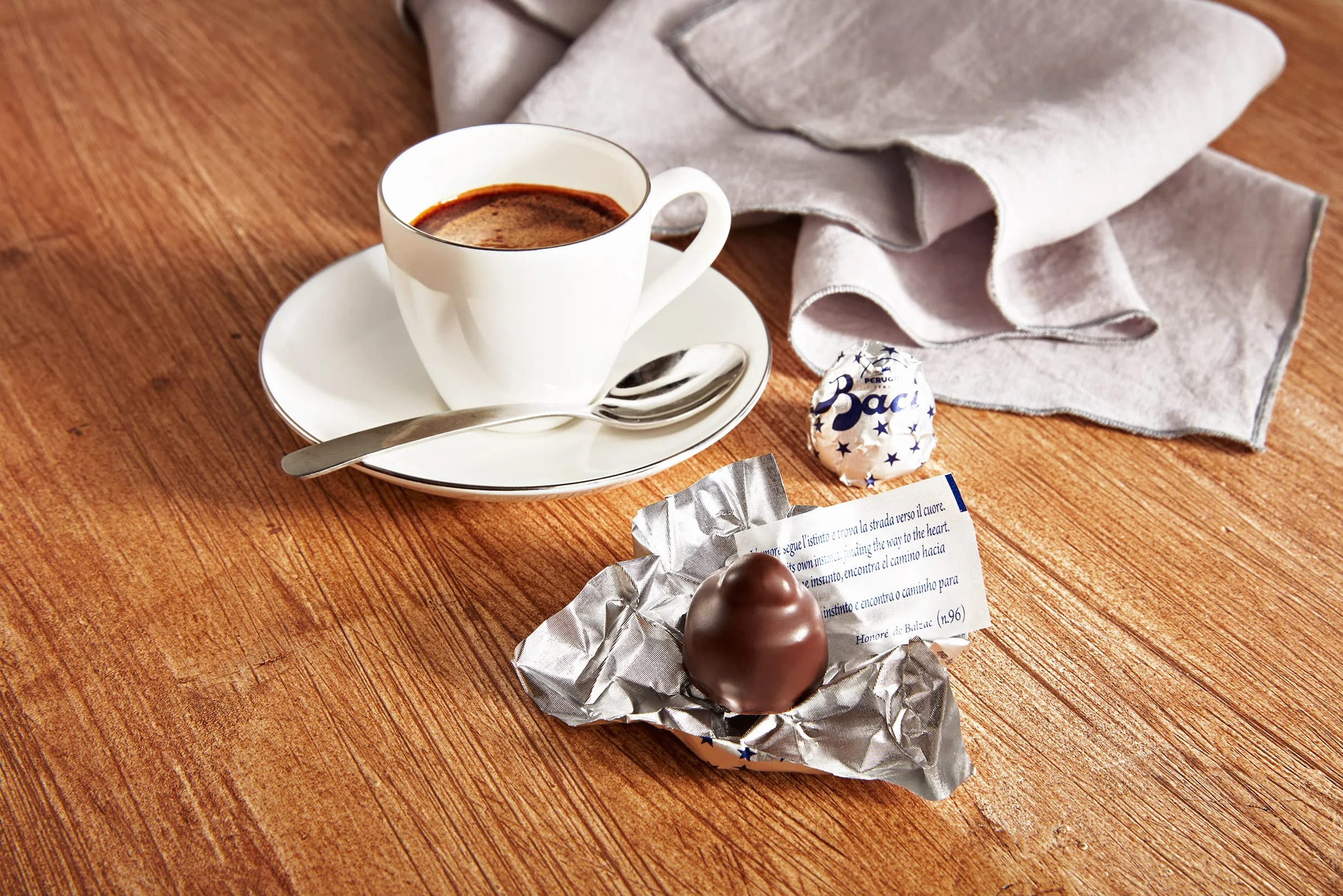 CHOCOLATE BACI PERUGINA ORIGINAL DARK CLASSICO FONDENTE LUISA 125 G