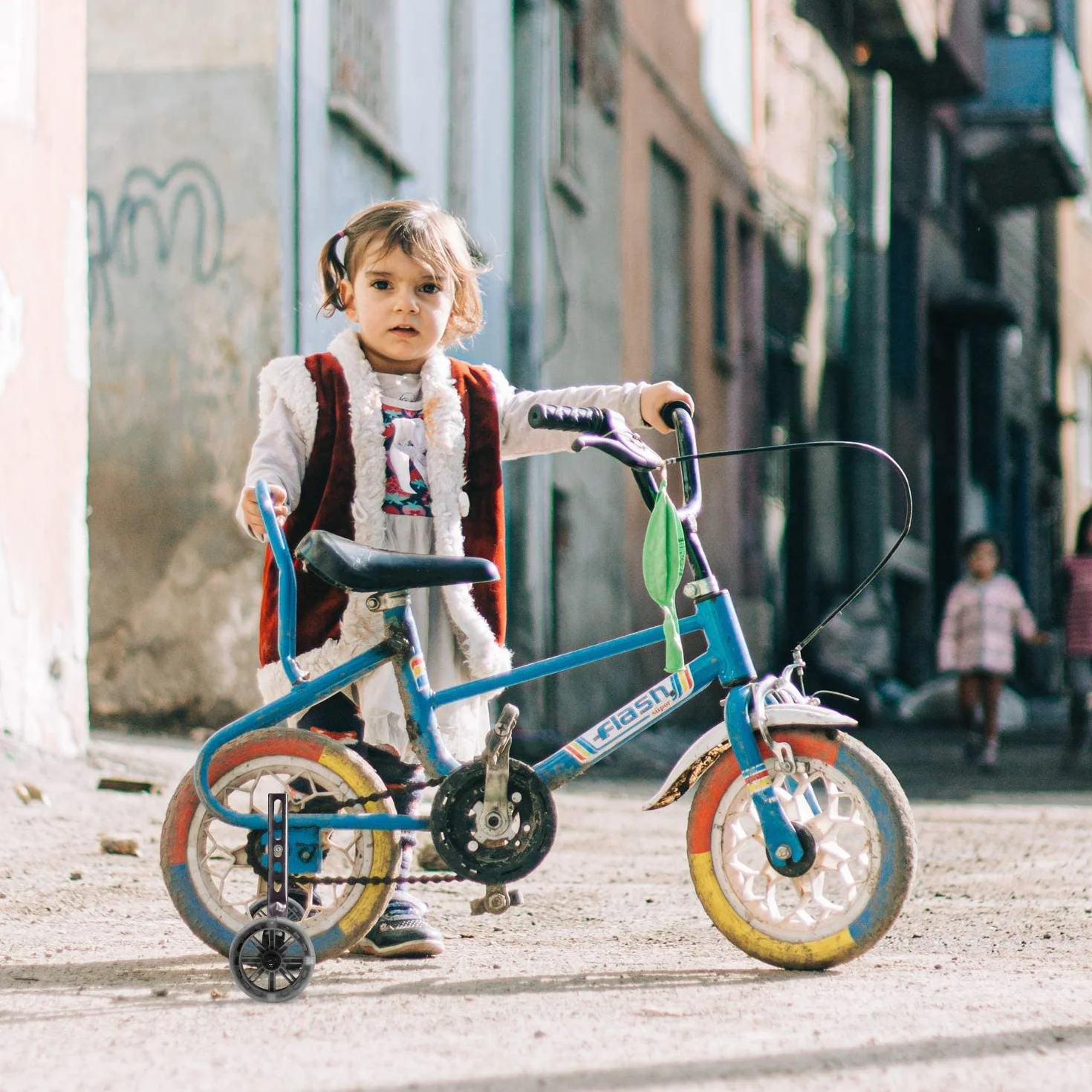 Ruedas de apoyo para bicicleta infantil, estabilizadores universales 12-18 pulgadas negro flash