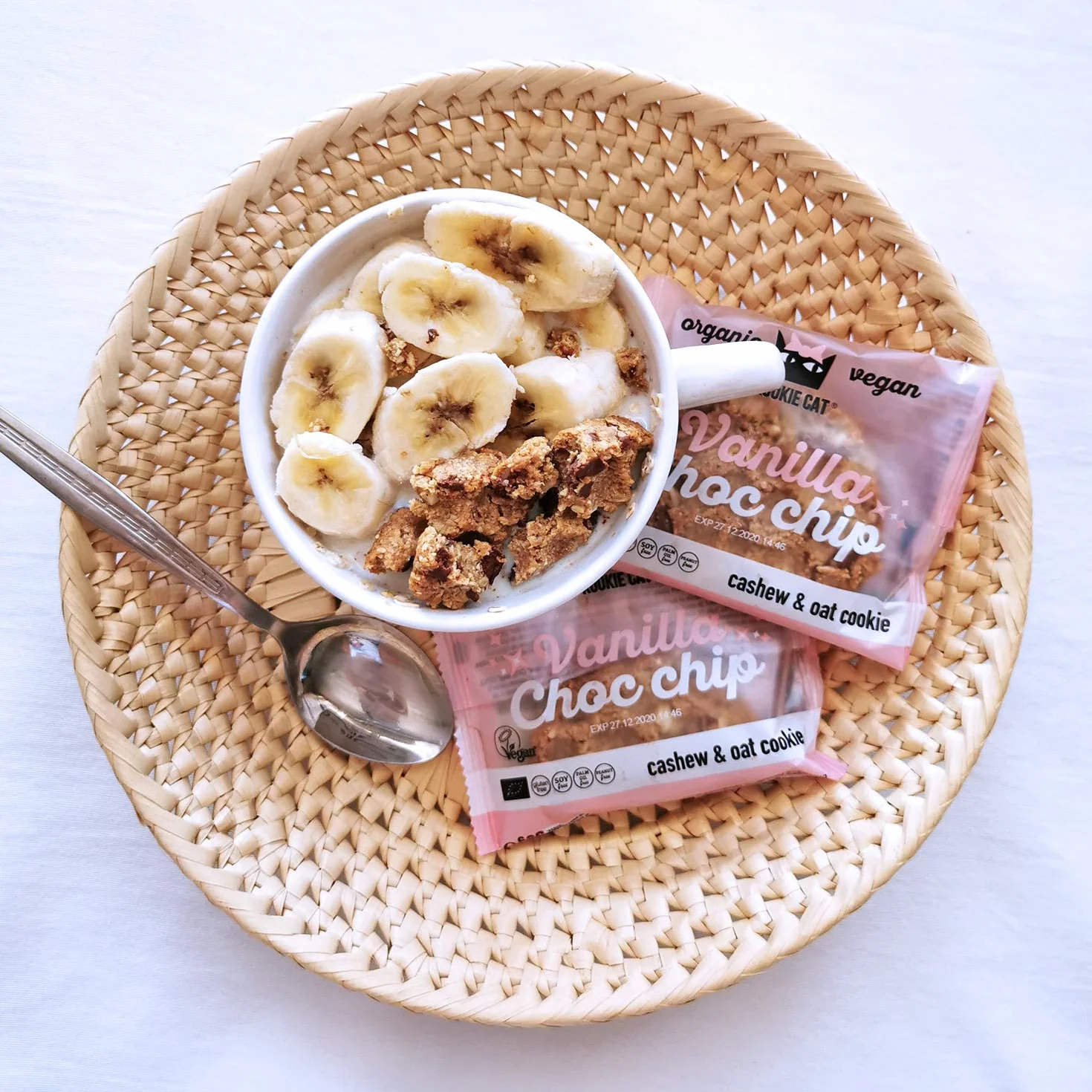 Kookie Cat Vanilla Choc Chip Galletas Veganas Envueltas Individualmente, Sin Gluten, Sin Soja, Bio y Orgánicas, Anacardos y Avena-Paquete Múltiple de 12 x 50 g