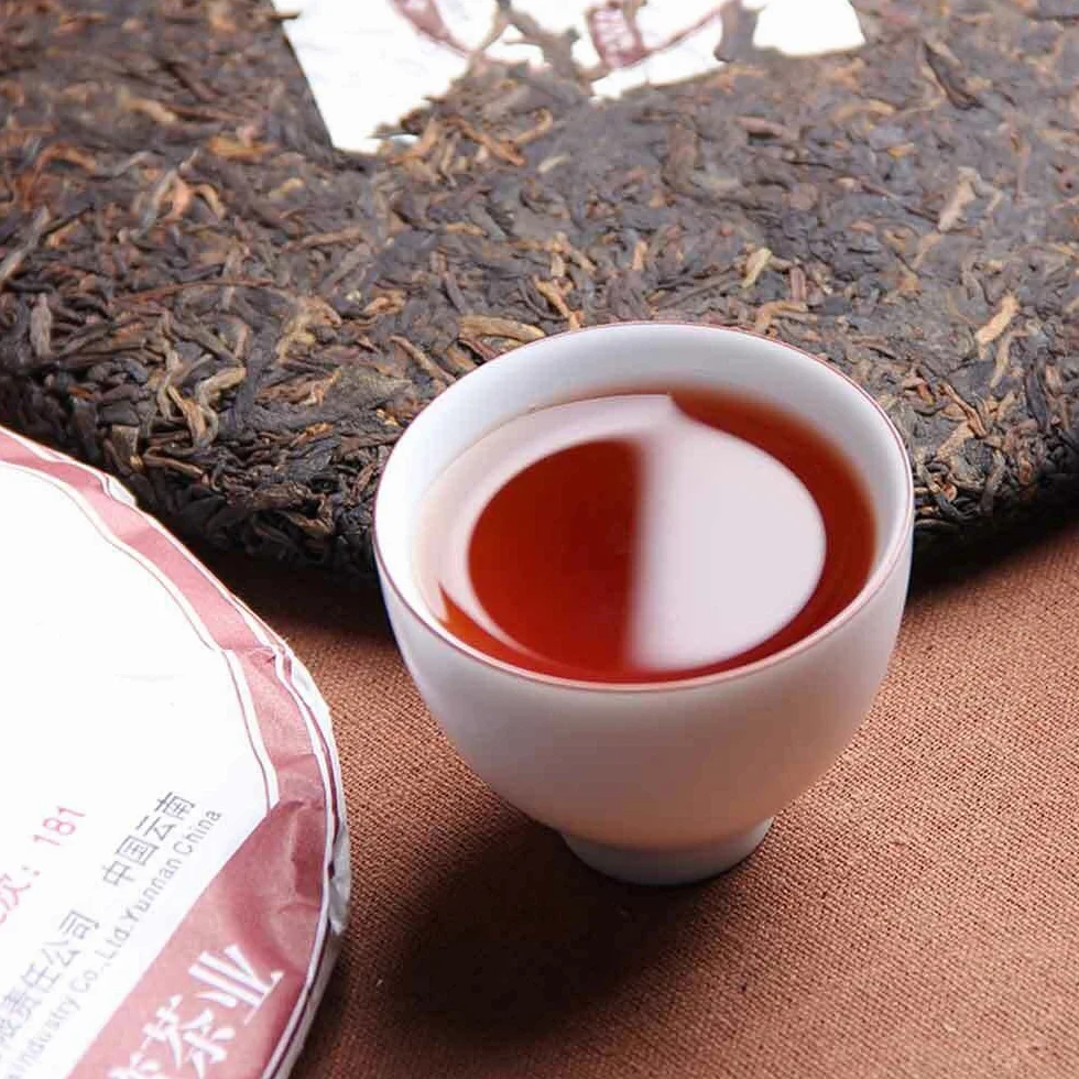 Lao Tong Zhi Viejo Camarada Pastel de Té Puer Maduro HaiWan yr 9978 (lote 211)