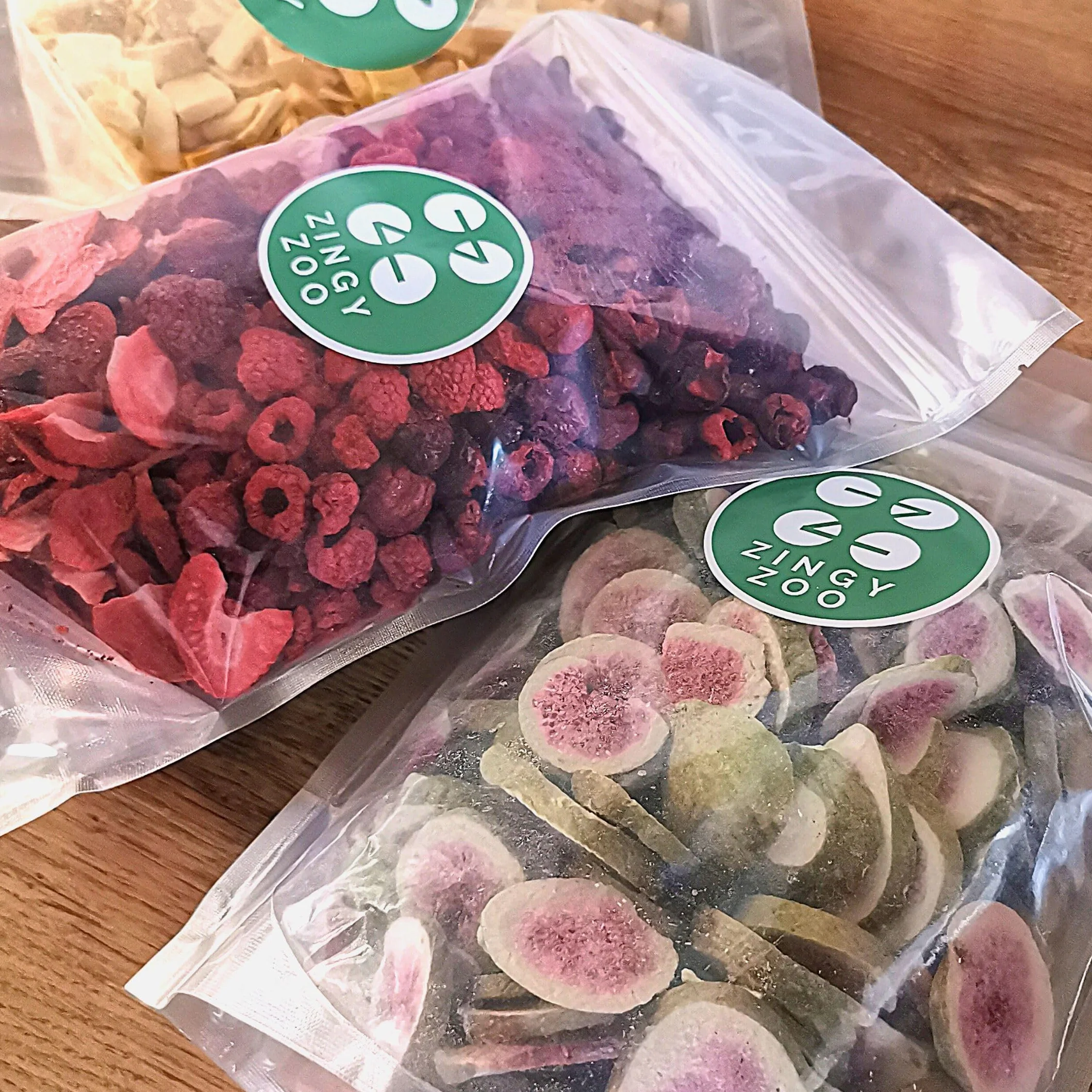 Frutas Liofilizadas | XL 300g Mezcla Fresa Seca, Frambuesa, Cereza Agria | Fruta Seca Pura | Comida Liofilizada | Freeze Dried Fruit Strawberry Raspberry Cherry Mix | Fruta Roja de Verano ZingyZoo