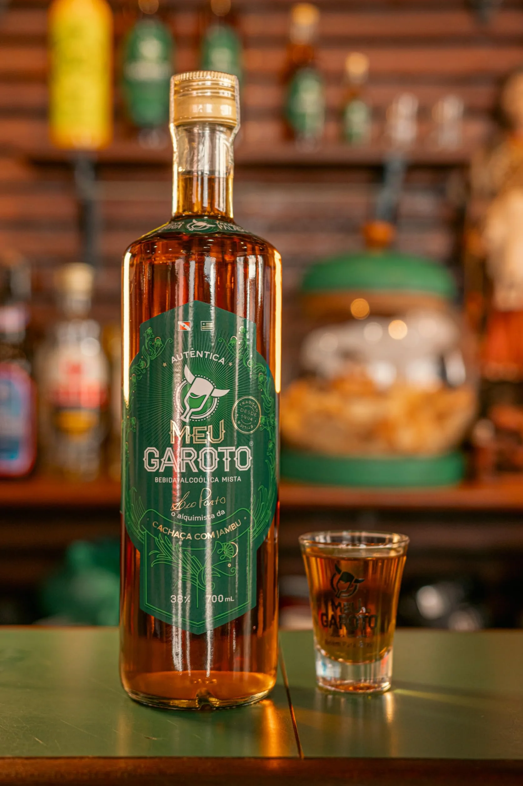 Cachaça Meu Garoto com Jambu 700 mL