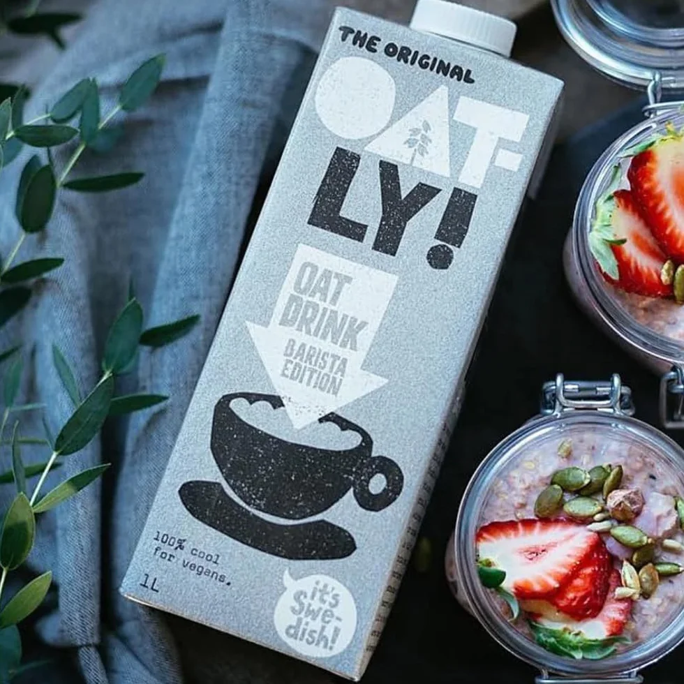 Oatly - Oat Drink - Barista Edition - 6 packs - 1 liter per pack - Liquid Oats - Fully foamable - Plant-based - Sustainable - Rich in unsaturated fats