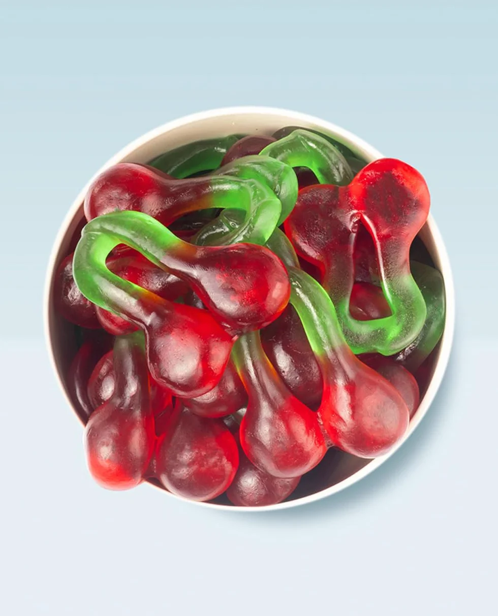 Vidal Golosinas. Cerezas Gigantes. Golosinas en forma de cereza tamaño XL con sabor auténtico a cereza, textura brillante y blandita. Sin gluten ni grasa. Bolsa 1 kg