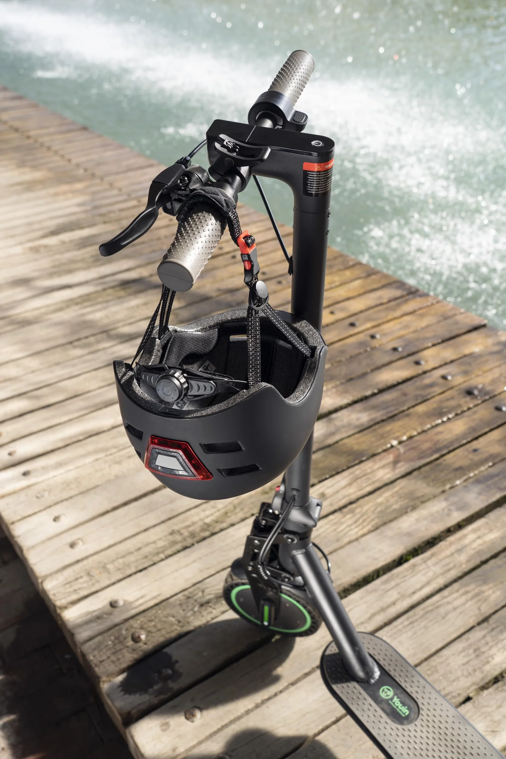 Youin Casco Homologado LED Frontal y Trasera Negro Talla M 52-58cm Protección Visibilidad Patinetes Bicicletas