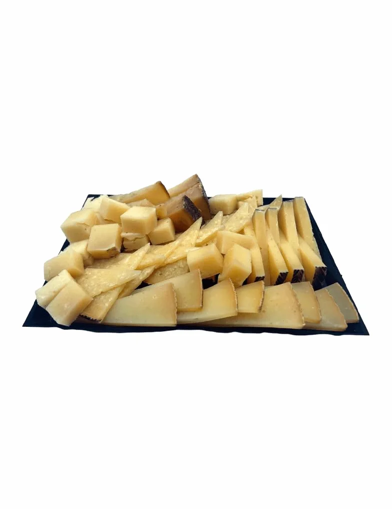 Tabla de Quesos sin Lactosa | Exquisita Selección de Quesos Artesanales de 900gr de queso cortado | Ideal para Intolerantes a la Lactosa | Sabor Suave y Natural | Perfecto para Aperitivos y Cenas