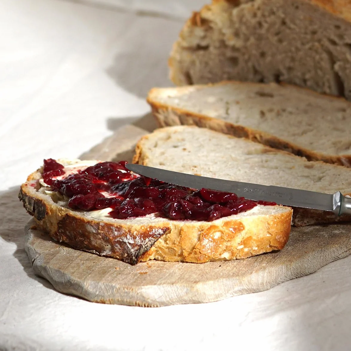 Bake with Love Bio Dinkel Brotbackmischung Dinkel-Kruste - 100% Dinkelmehl ohne Weizen - Brot backen mit Sauerteig - ohne Zusatzstoffe - für Brotbackautomat & Ofen - 1er Pack