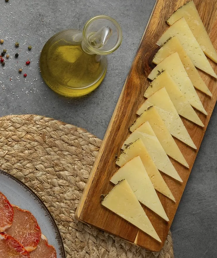 NICO JAMONES - LOTE JAMON SERRANO RESERVA HEMBRA. Jamón Serrano Hembra + Chorizo Ibérico velita 200g + Salchichón Ibérico velita 200g + Queso de Oveja curado D.O. CARMEN 250g