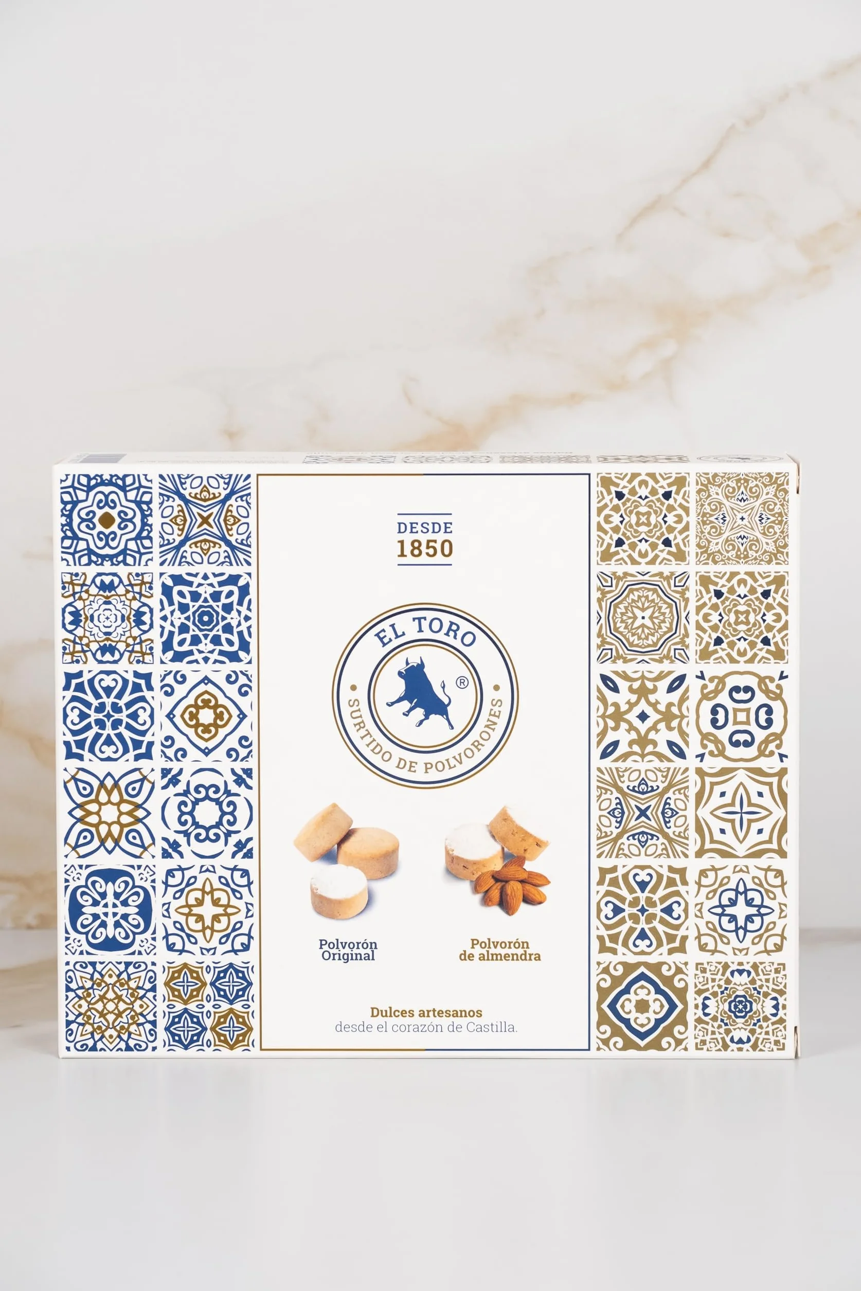 El Toro - Surtido de Polvorones el Toro Almendra y Original - estuche 500 gramos - Valladolid (Tordesillas) - elaborados con almendras y harina- dulces Navidad - receta tradicional