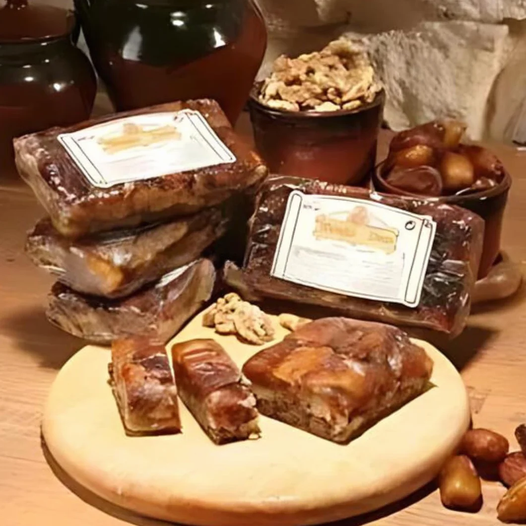 Pan de Higo con Nueces Artesanal | 1000 Gr | Sin Conservantes, Sin Gluten, Ideal para Deportistas y Aperitivos Saludables |Elaboración Artesanal Directamente Jijona Alicante