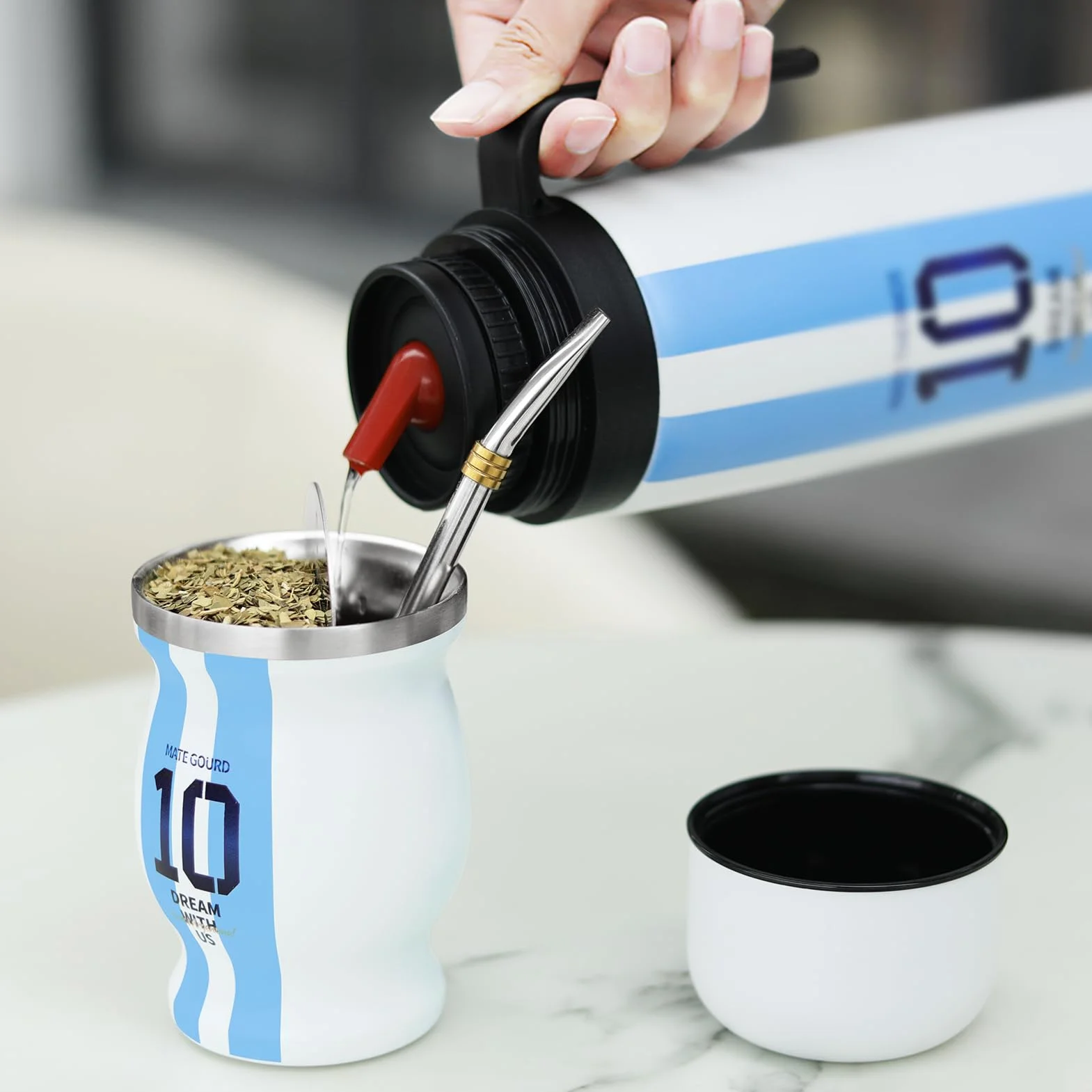 CUOPRU Botella de acero inoxidable de doble pared aislada al vacío 32 onzas sin BPA estilo Capitán de Argentina