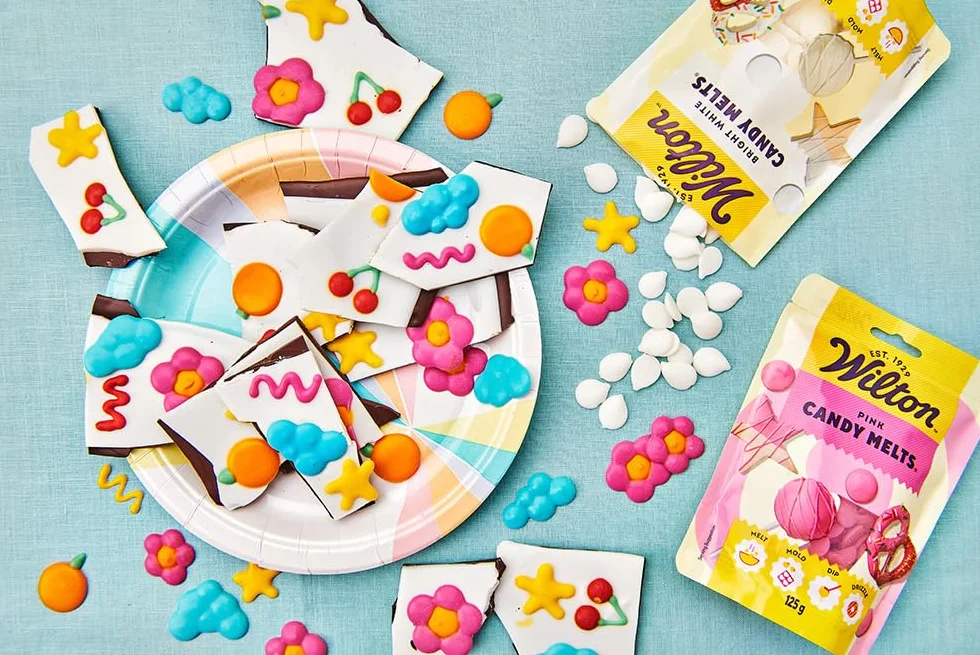 Wilton Candy Melts Verde Oscuro Caramelos para Derretir con Sabor Dulce y Cremoso para Moldear, Sumergir y Decorar, Optimas para Cake Pops, Dulces, Tartas y Postres Revestidos, 125 g